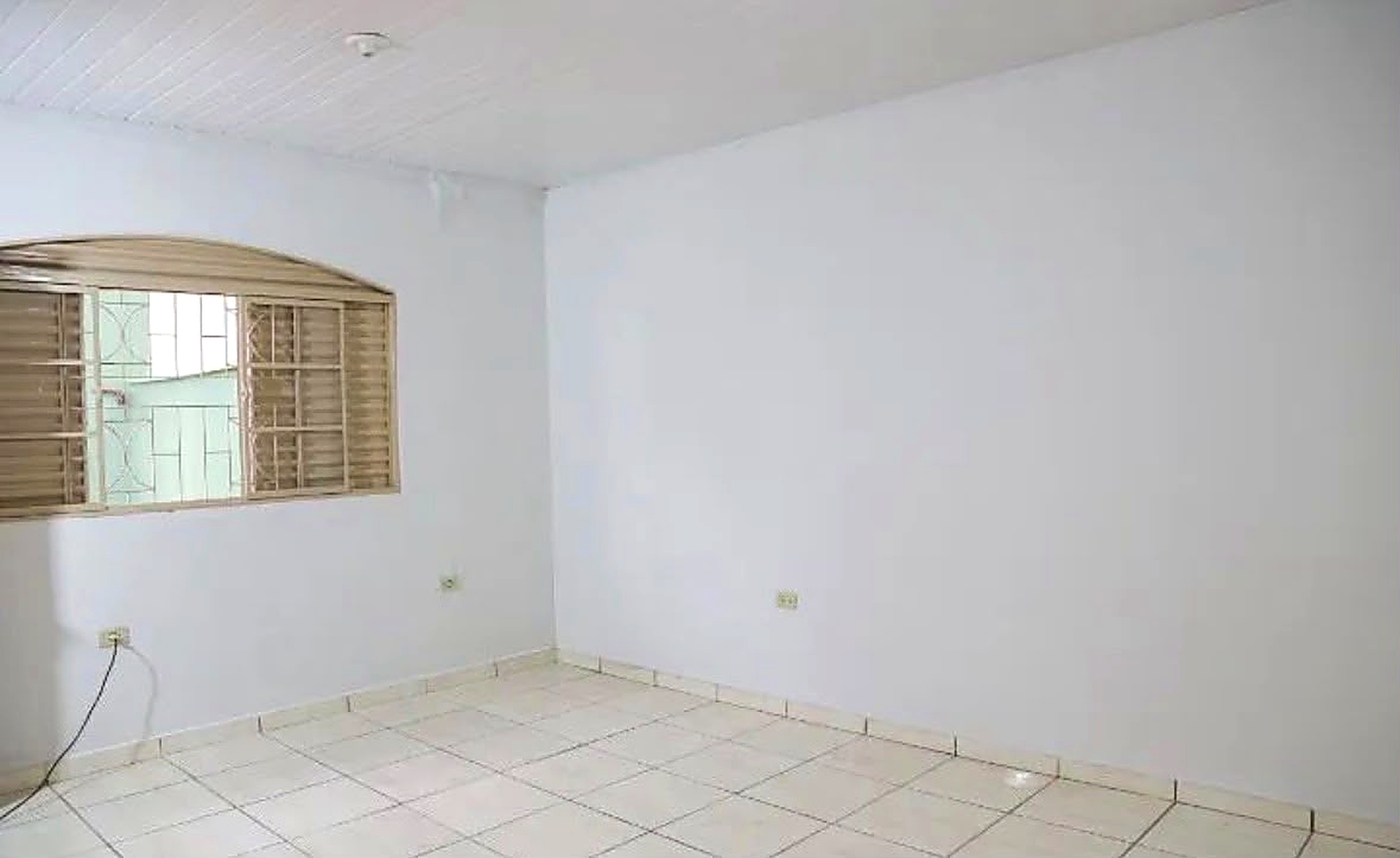 Apartamento Sobreloja para Locação com 3 Quartos, Suíte, Sacada e 2 Vagas