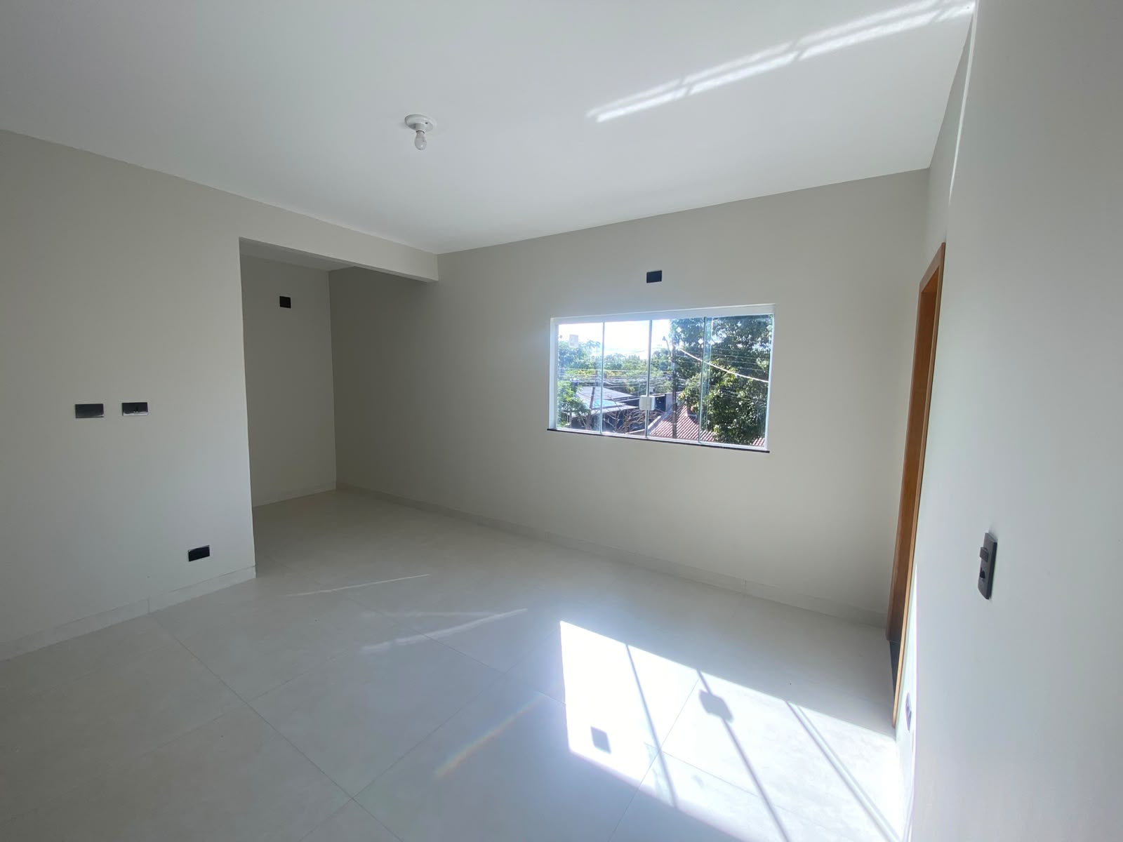 Sobrado com 4 Quartos e 130 m² no Jardim Montreal - Maringá/PR