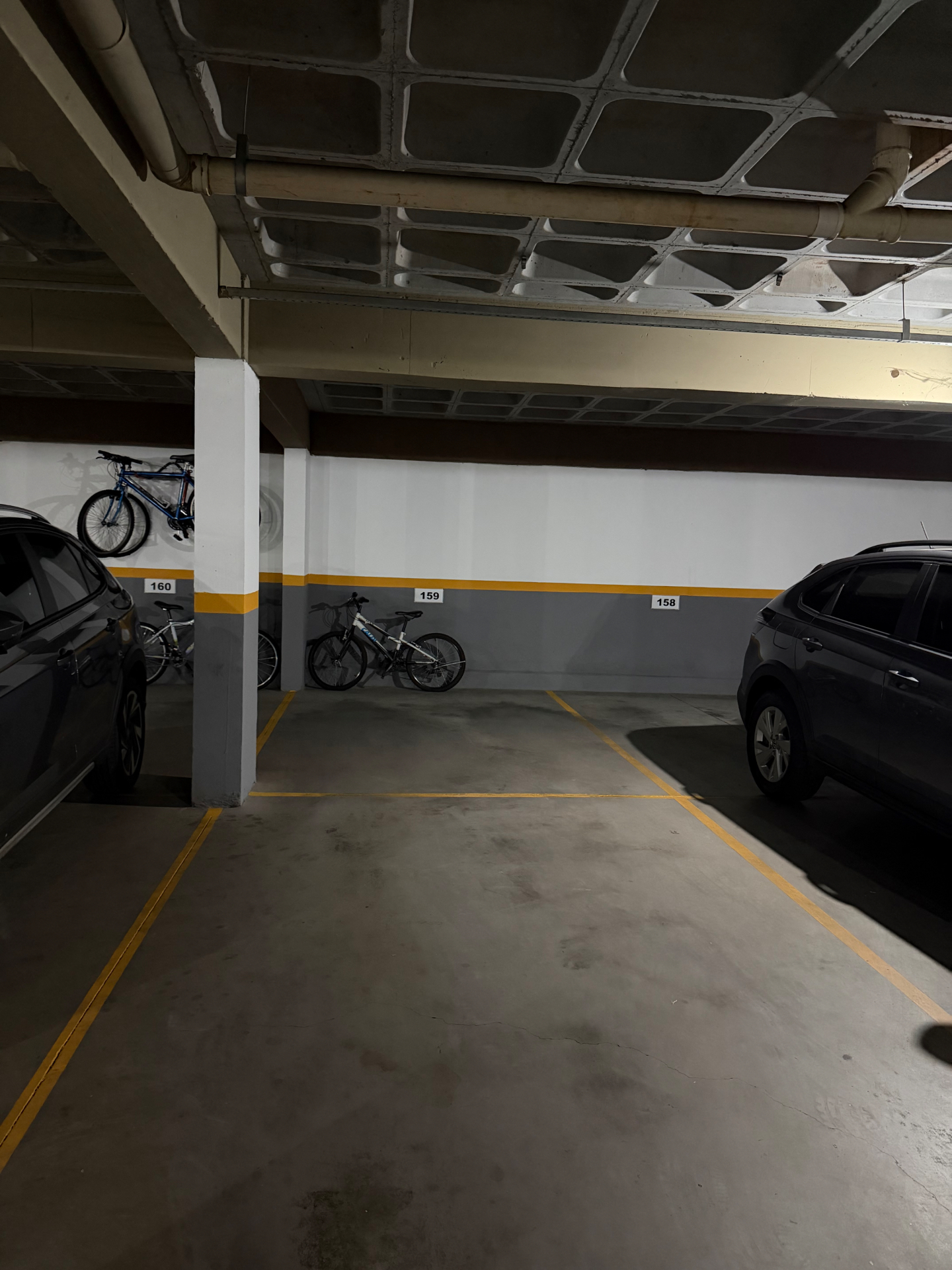 Apartamento com 3 Quartos e 80 m² na Zona 02 em Maringá/PR - 2 Vagas