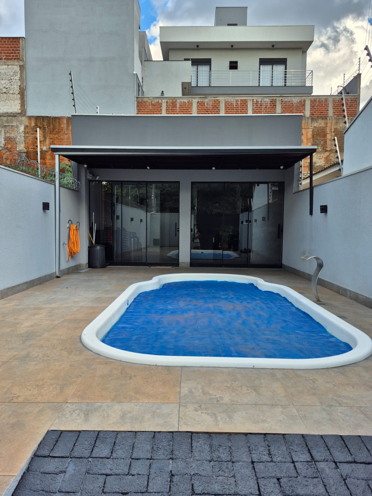 Chácara com 1 Quarto, 86 m² e 3 Vagas no Jardim Dias II - Maringá/PR