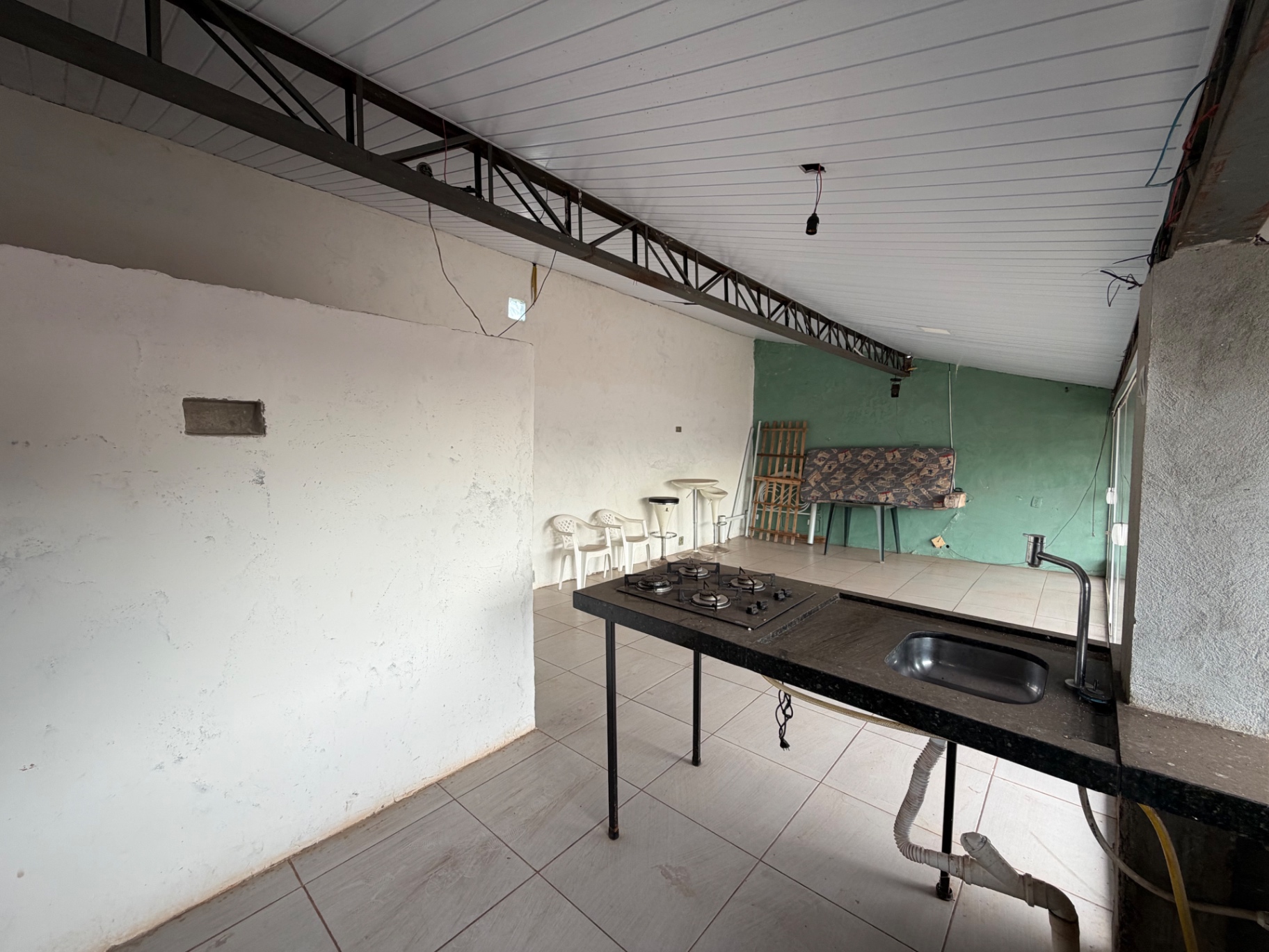 Kitnet com 1 Quarto e 34 m² - Parque das Grevíleas, Maringá/PR