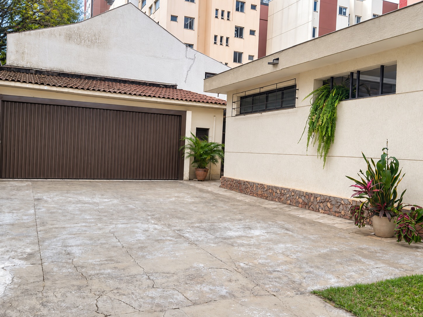 Casa com 5 Quartos, 400 m² - Zona 07, Maringá/PR