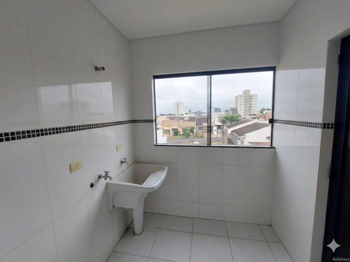 Apartamento de 110 m² com 2 Quartos, 1 Suíte e Sacada no Jardim Universo — Maringá/PR