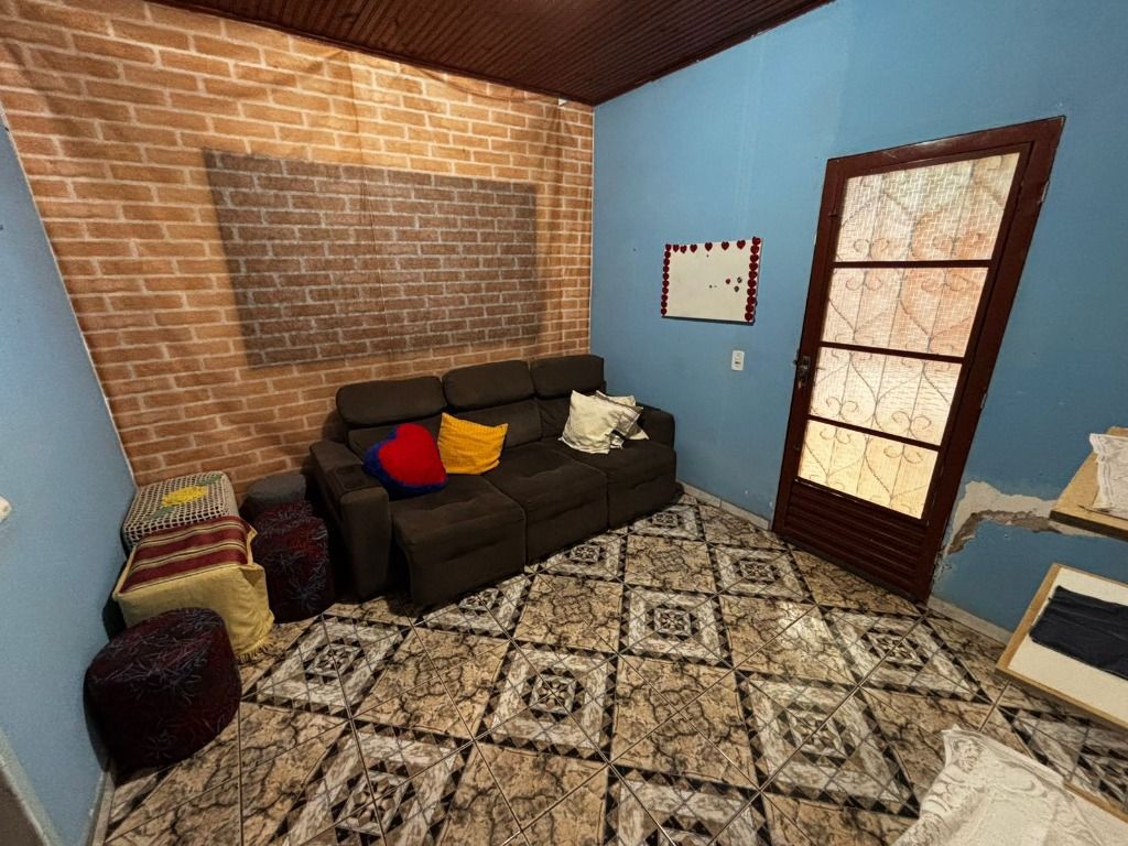 Casa para Alugar com 2 Quartos e 100m²  no Jardim Verão em Sarandi/PR