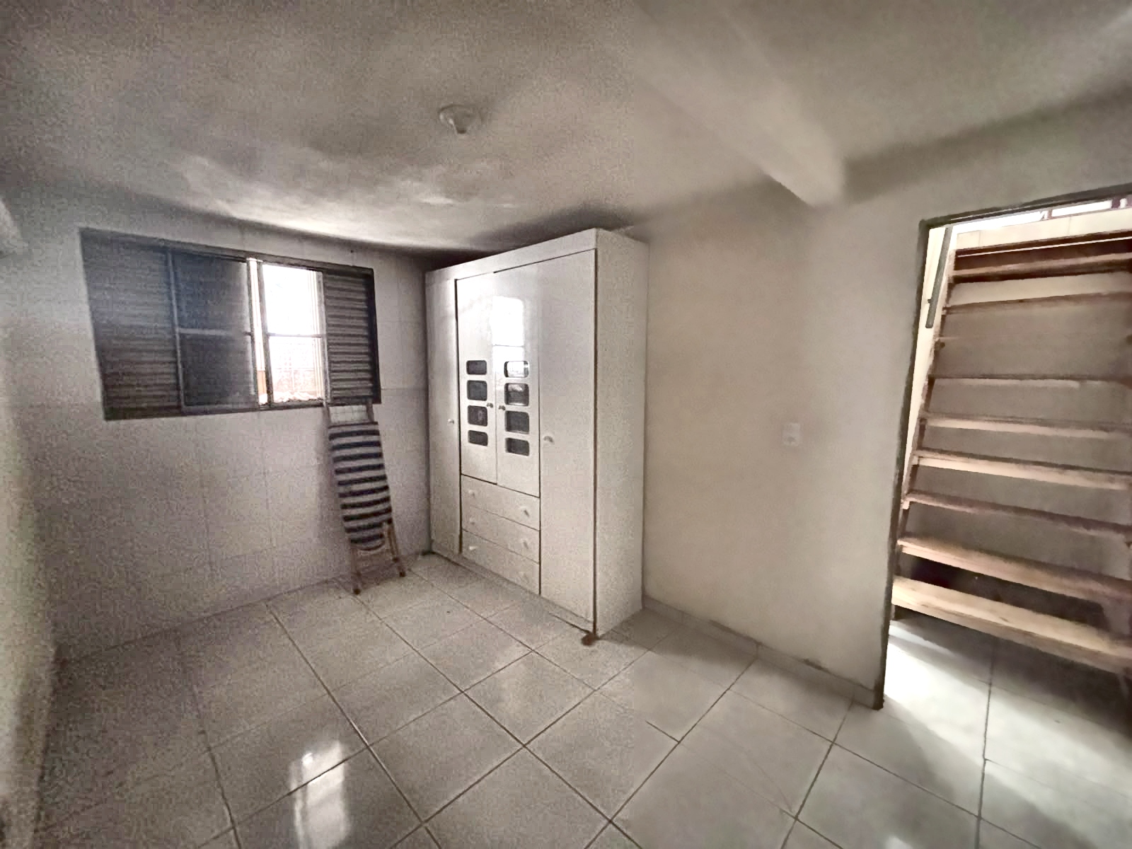 Kitnet com 2 Quartos e 60 m² - Vila Esperança, Maringá/PR