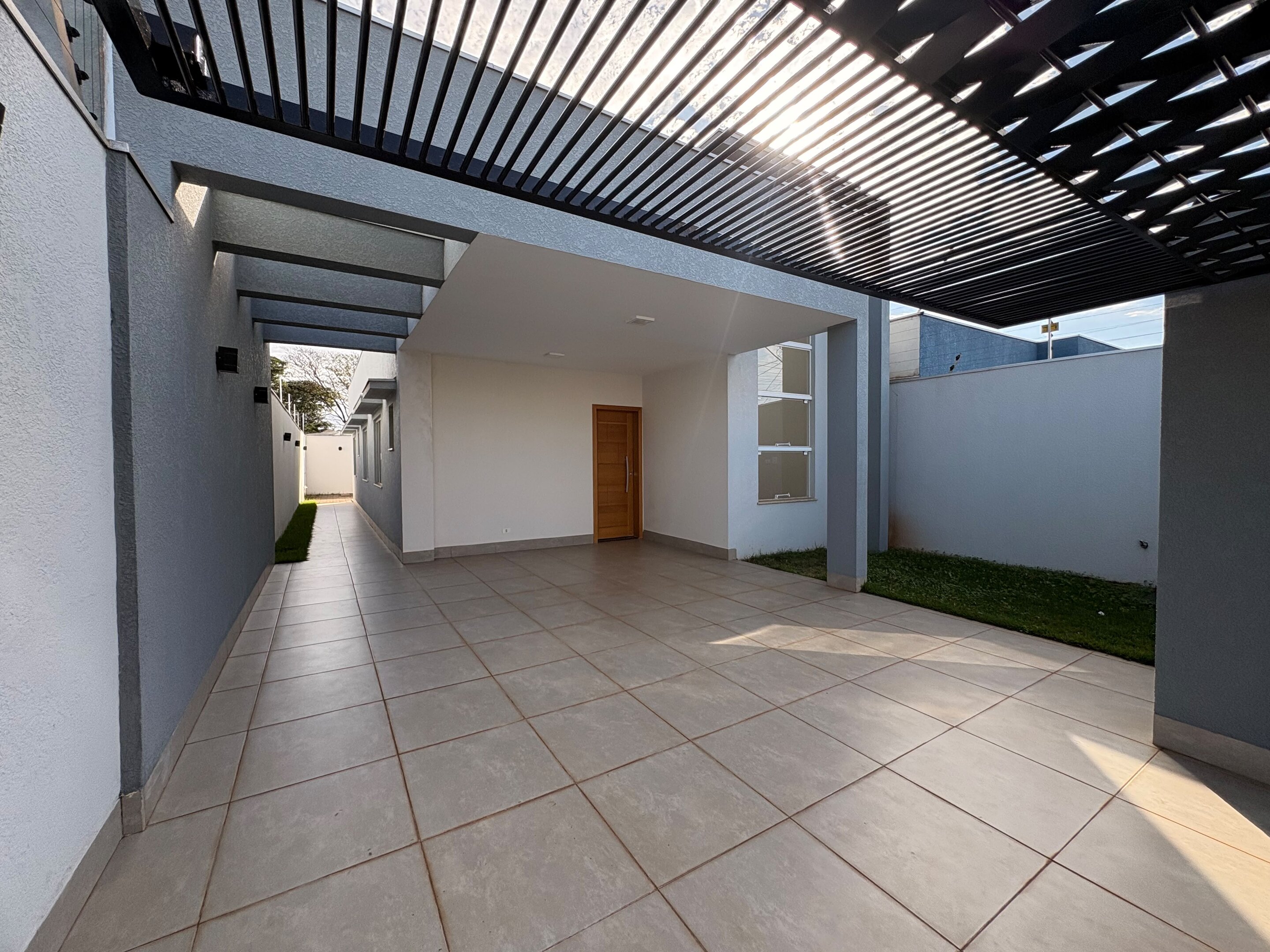 Casa para Venda com 1 suíte + 2 quartos  em Maringá-Pr
