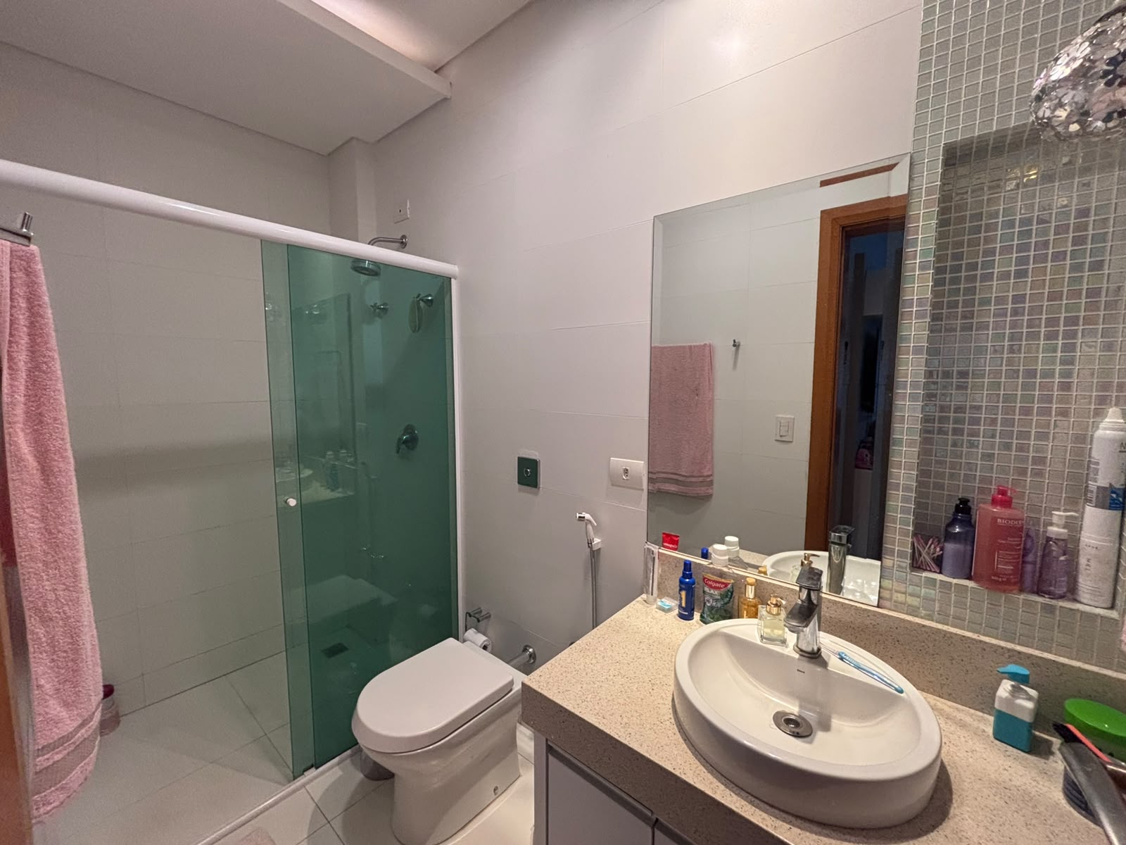 Casa em Condomínio com 4 Suítes, 400m² - Zona 08, Maringá/PR