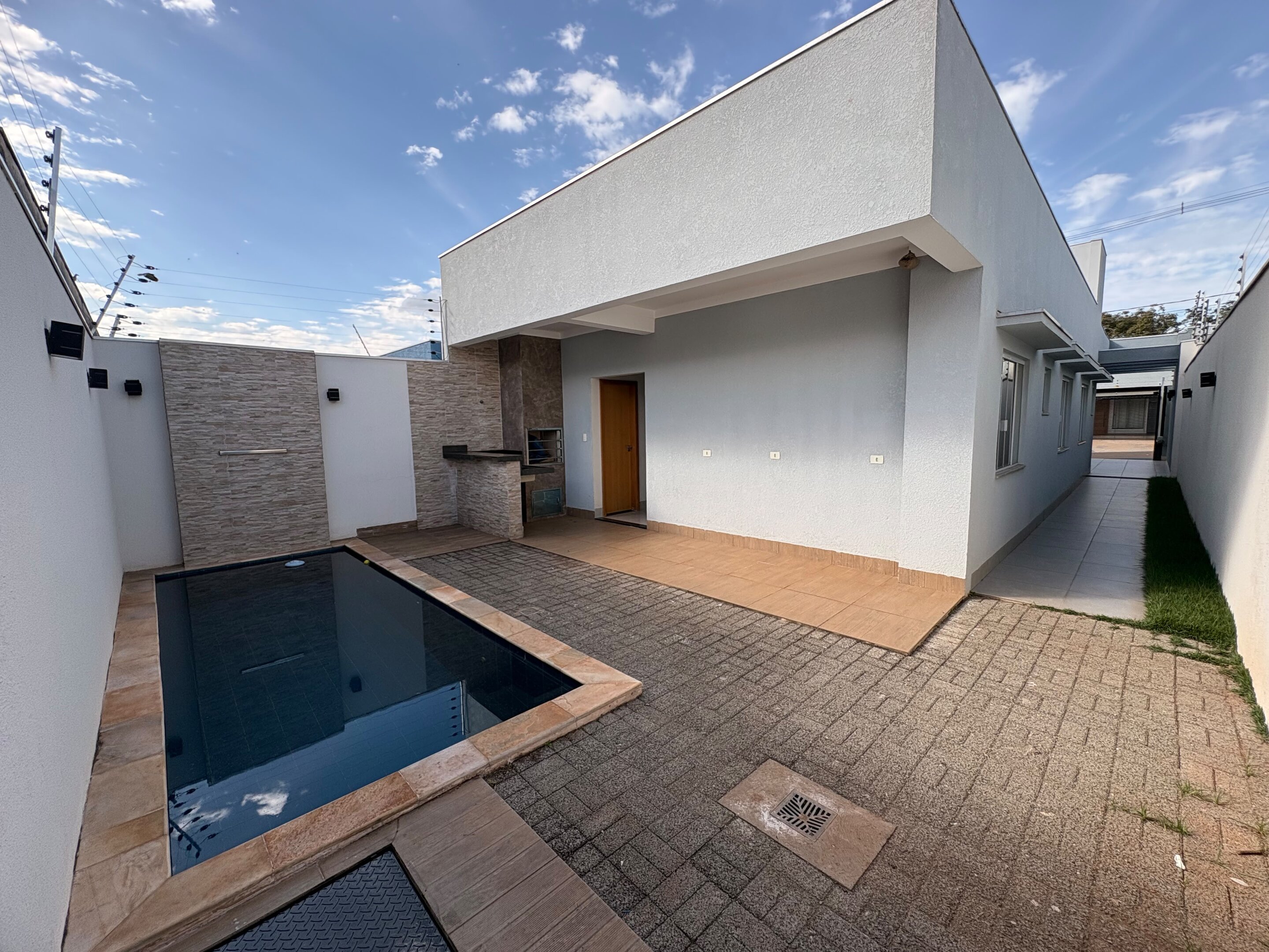 Casa para Venda com 1 suíte + 2 quartos  em Maringá-Pr