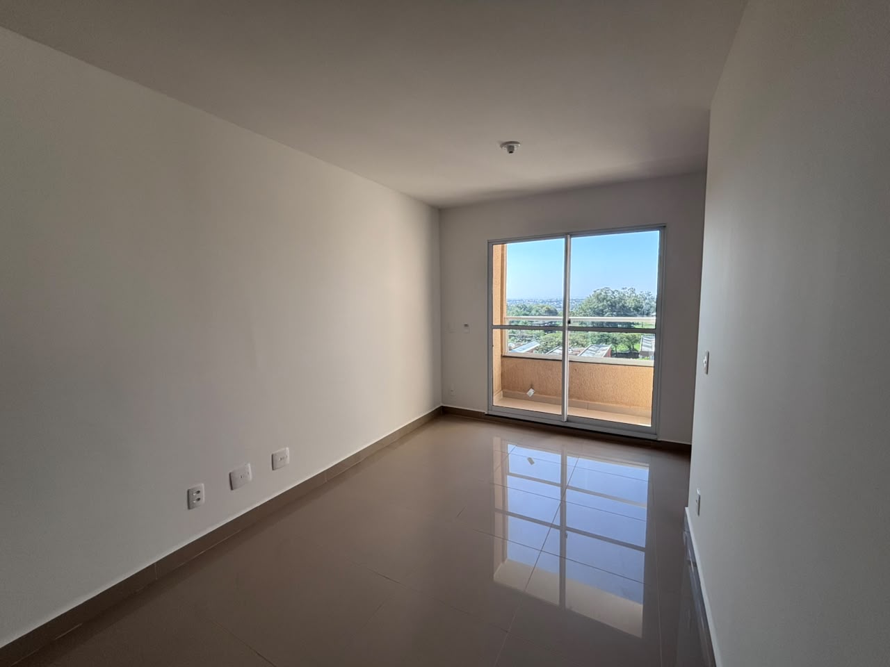 Apartamento com 2 Quartos e 49 m² na Zona 07 - Maringá/PR