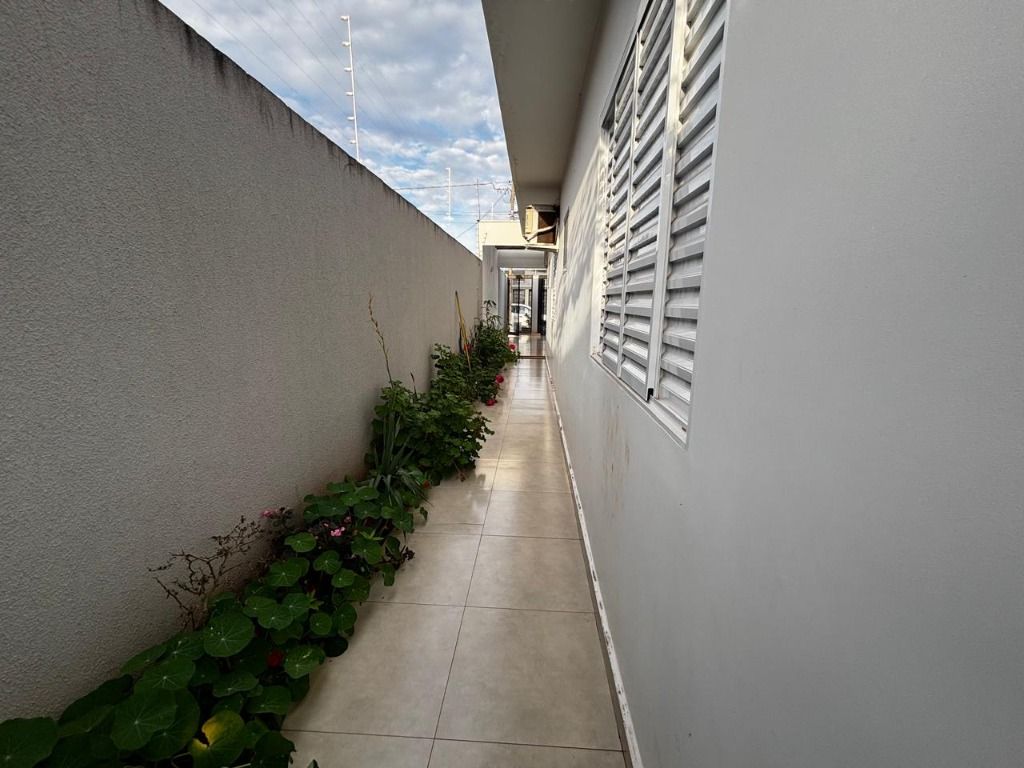 Casa com 2 Quartos, 80 m² e 2 Vagas - Jardim Paulista III, Maringá/PR