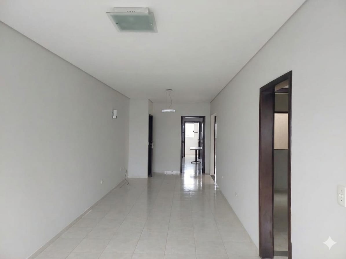 Apartamento de 110 m² com 2 Quartos, 1 Suíte e Sacada no Jardim Universo — Maringá/PR