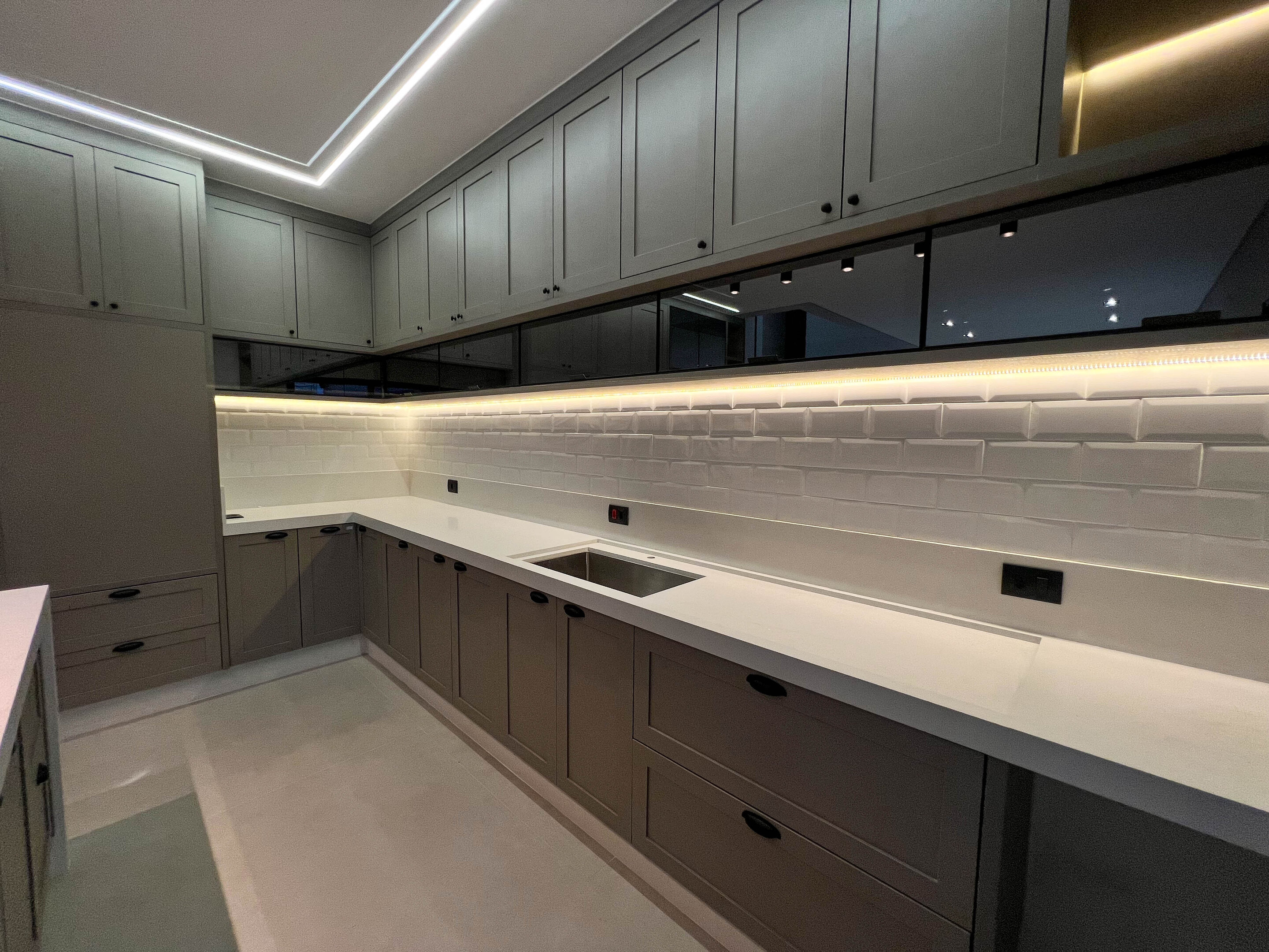 CASA DE ALTO PADRÃO 4 Quartos, 420 m² - JARDIM DAS NAÇÕES, Maringá/PR