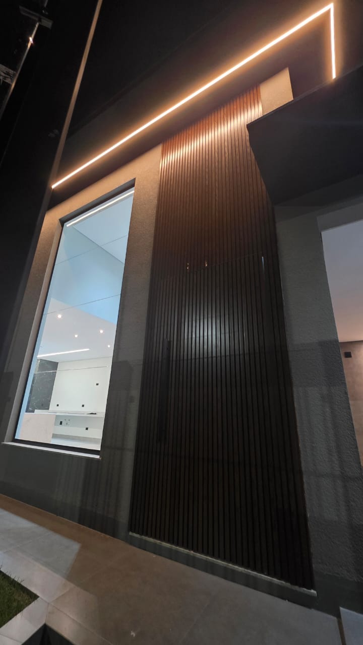 Excelente casa para locação/ venda  com 3 Suítes, 206 m² - Jardim Espanha, Maringá/PR