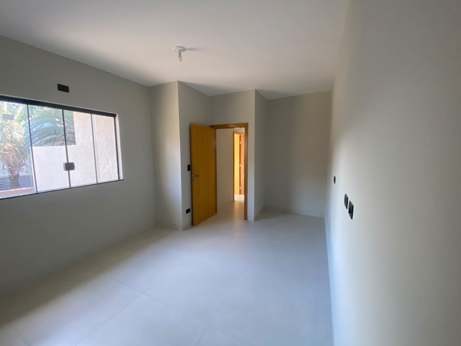 Sobrado com 4 Quartos e 130 m² no Jardim Montreal - Maringá/PR