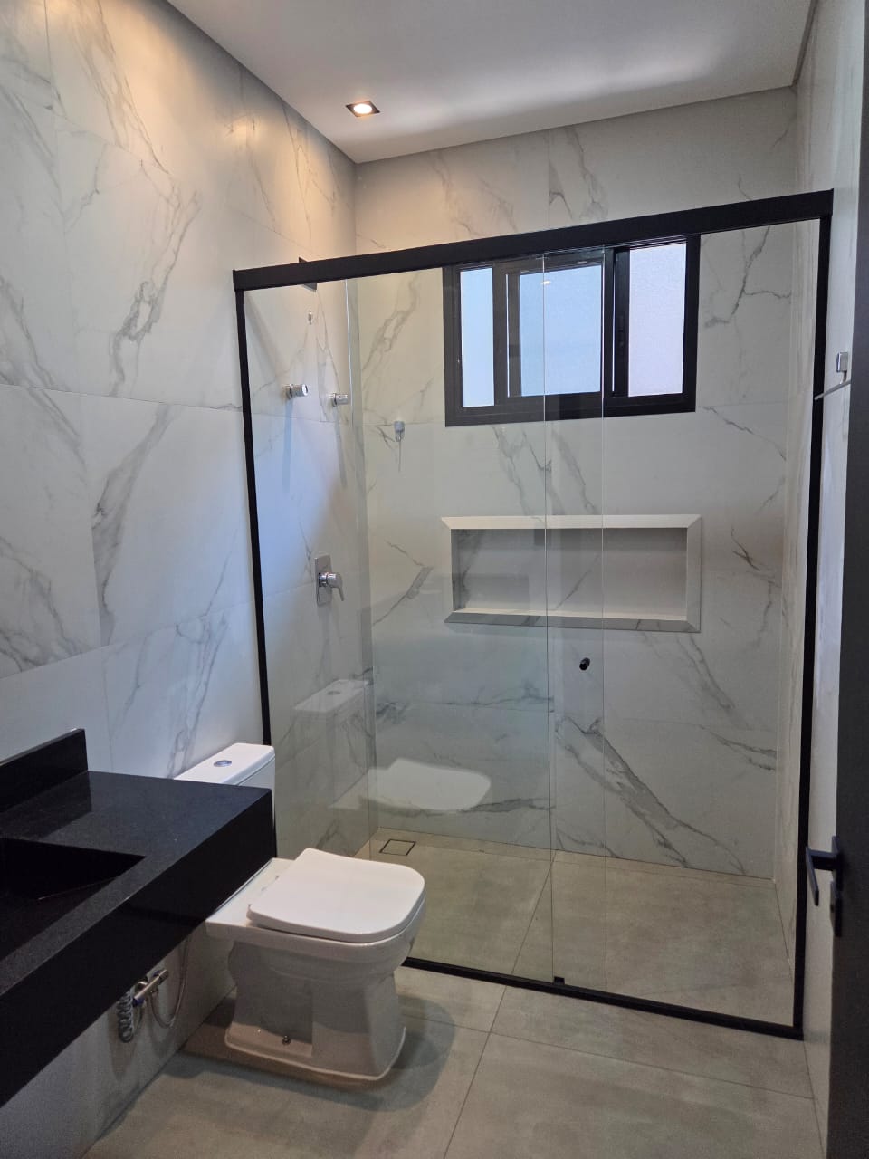 Excelente casa para locação/ venda  com 3 Suítes, 206 m² - Jardim Espanha, Maringá/PR