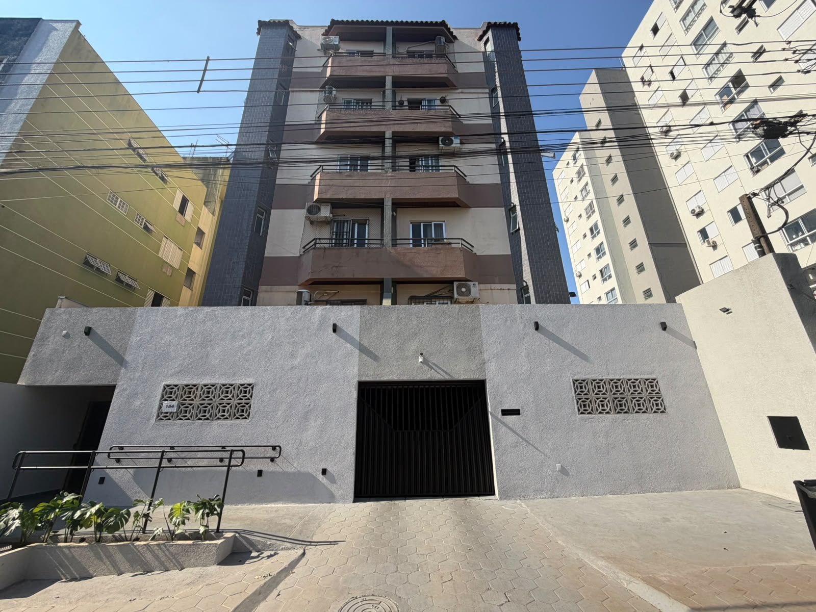 Apartamento com 2 Quartos, 90 m² na Zona 07 - Maringá/PR