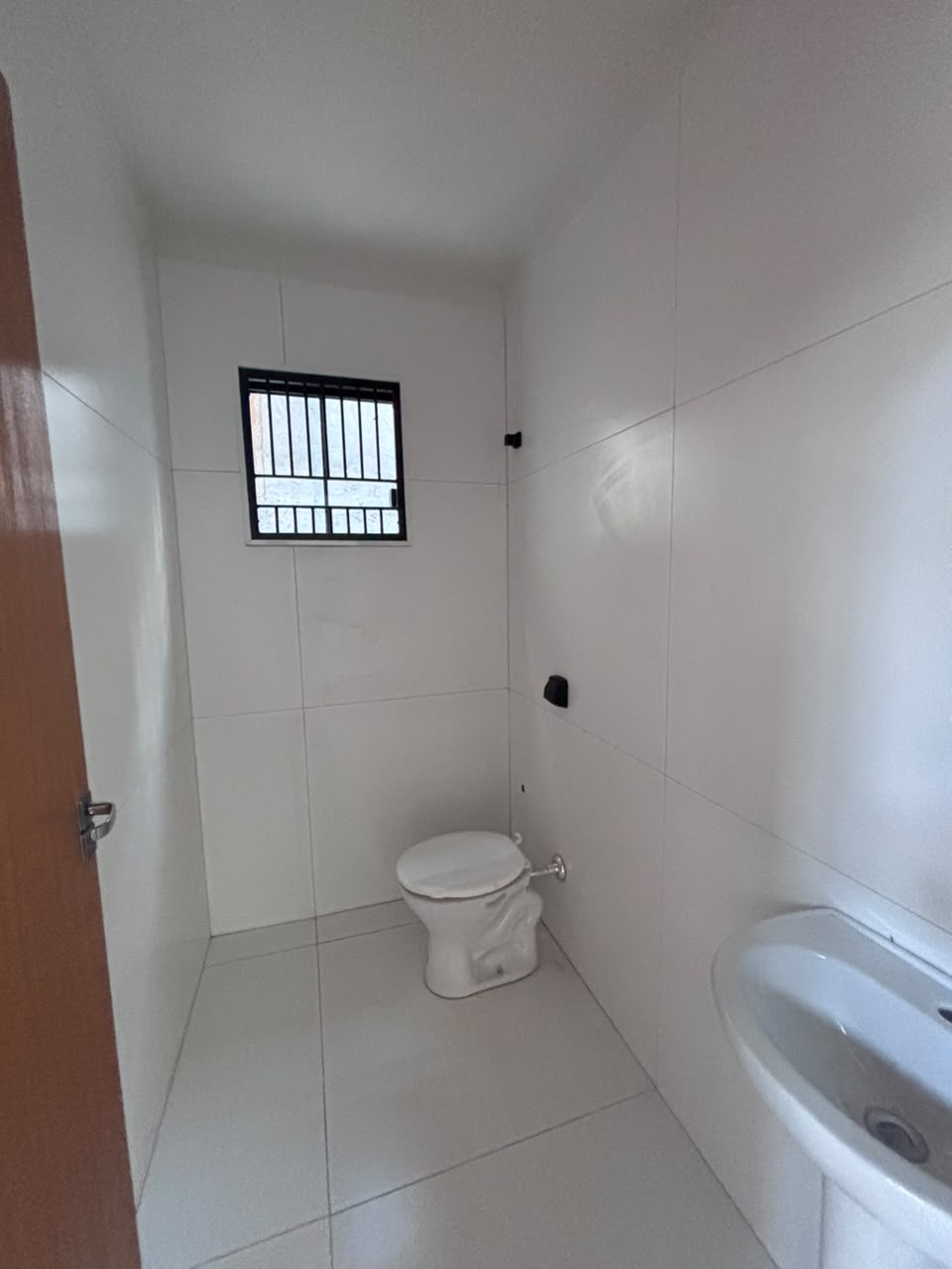 Galpão Comercial com 203 m², 3 Vagas - Zona 06, Maringá/PR