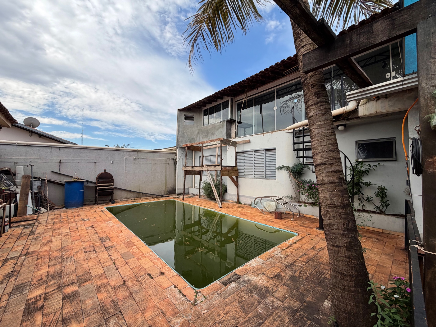 Kitnet com 1 Quarto e 34 m² - Parque das Grevíleas, Maringá/PR