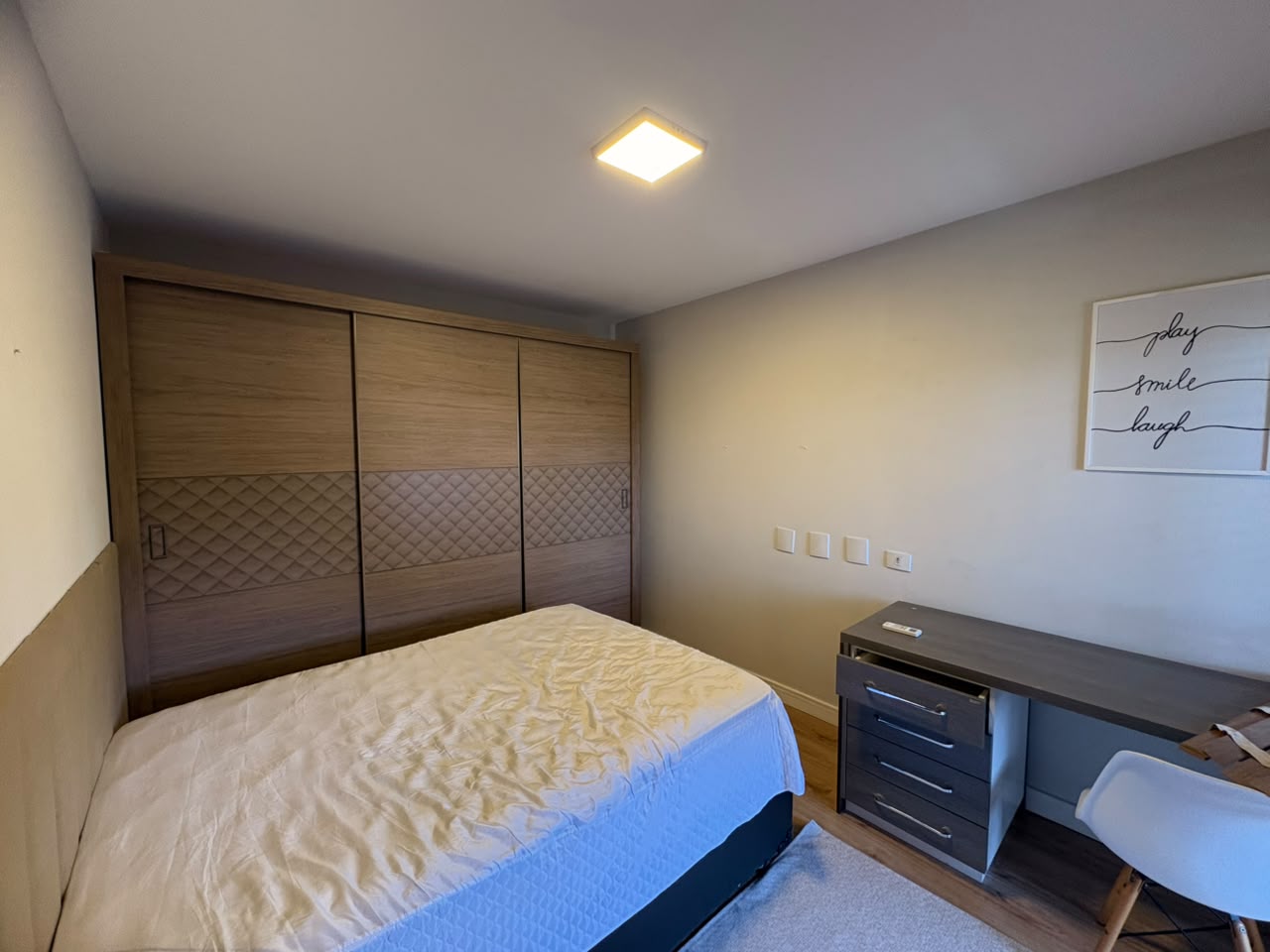 Apartamento Mobiliado para Locação Próximo à Unicesumar em Maringá/PR