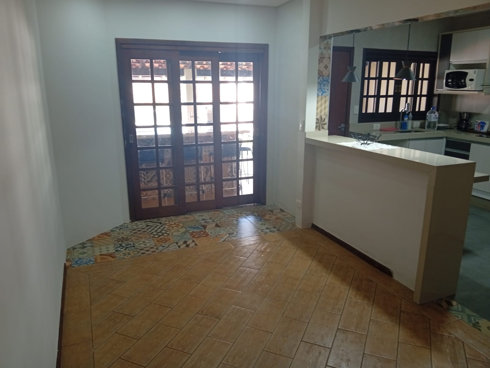 Sobrado com 4 Quartos, Suíte e Piscina para Locação no Jardim Iguaçu – Maringá