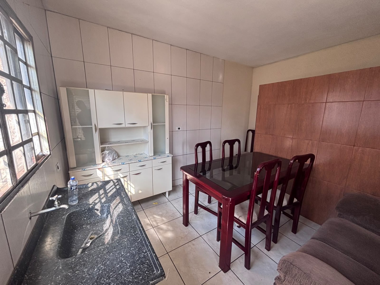 Kitnet com 2 Quartos e 60 m² - Vila Esperança, Maringá/PR
