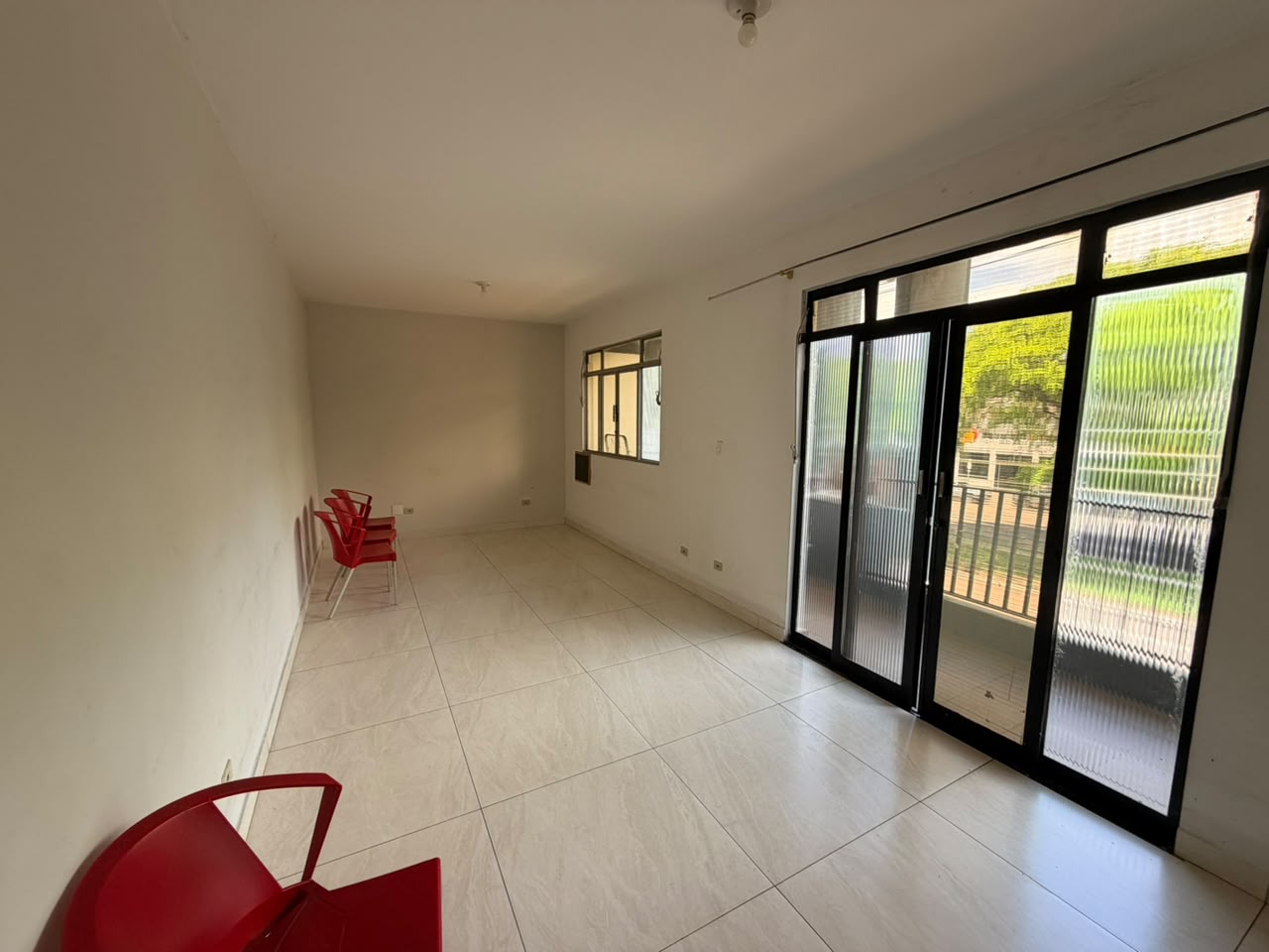 Sobreloja com 3 Quartos na Av Colombo - Zona 07, Maringá/PR