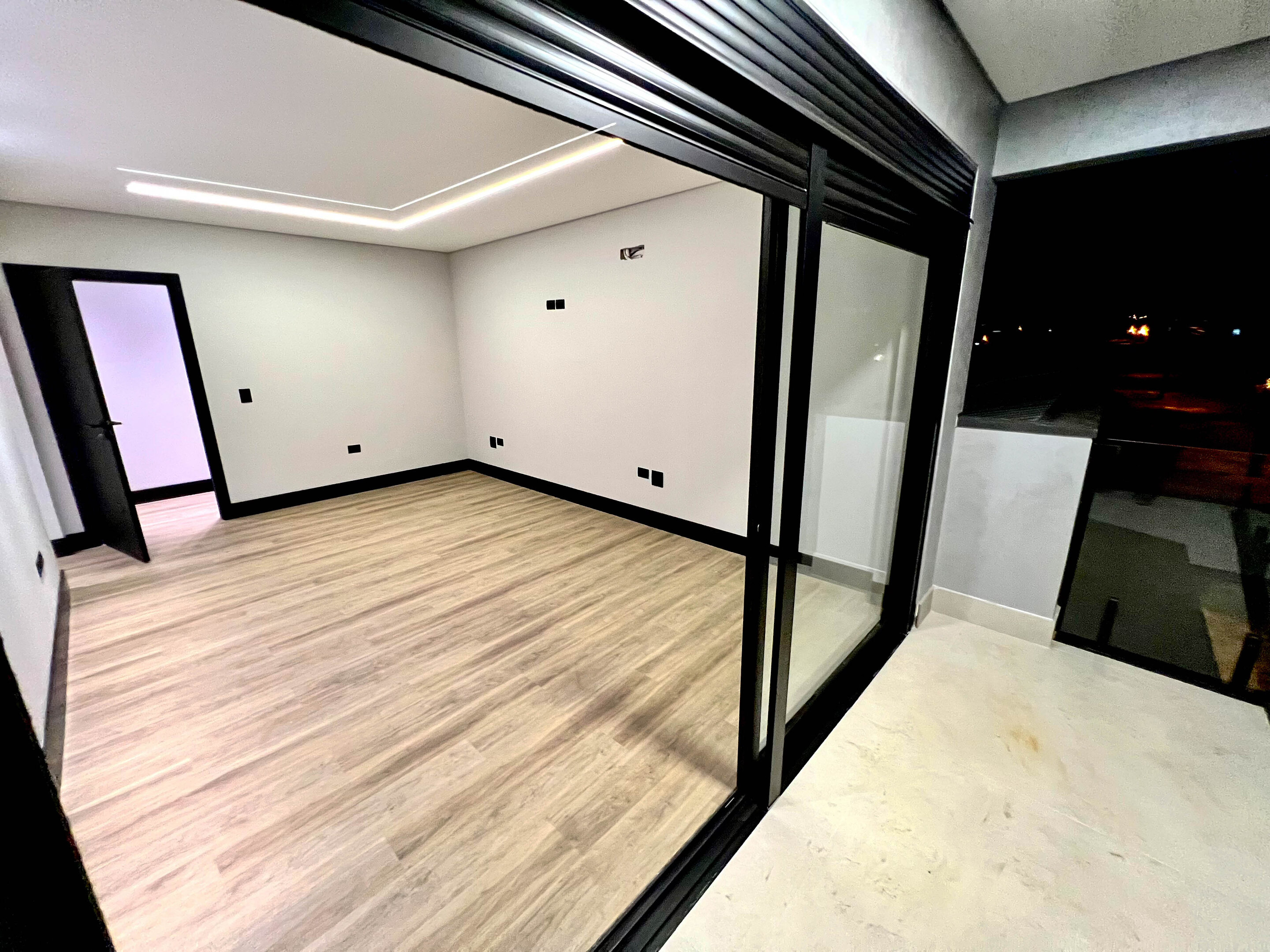 CASA DE ALTO PADRÃO 4 Quartos, 420 m² - JARDIM DAS NAÇÕES, Maringá/PR
