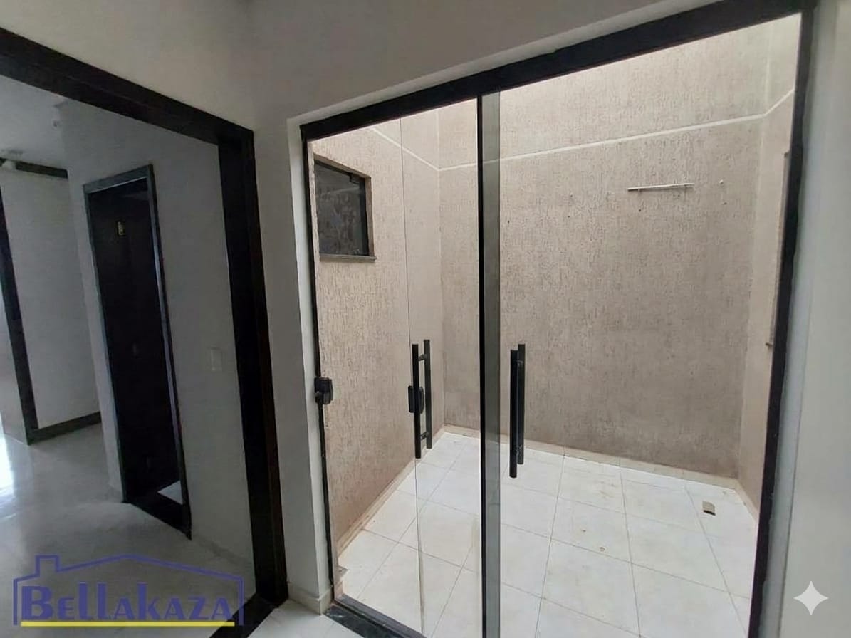 Apartamento de 110 m² com 2 Quartos, 1 Suíte e Sacada no Jardim Universo — Maringá/PR