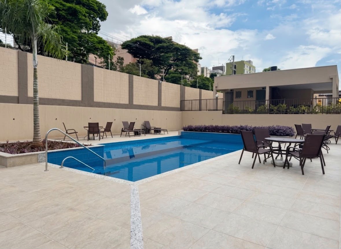 Apartamento com 2 Quartos, 49 m² e 1 Vaga - Zona 07, Maringá/PR