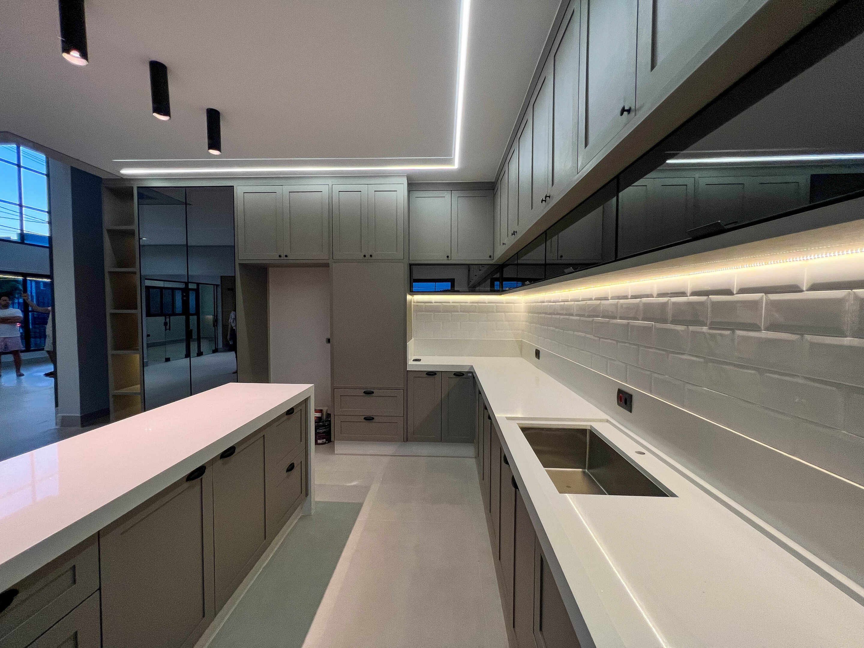 CASA DE ALTO PADRÃO 4 Quartos, 420 m² - JARDIM DAS NAÇÕES, Maringá/PR