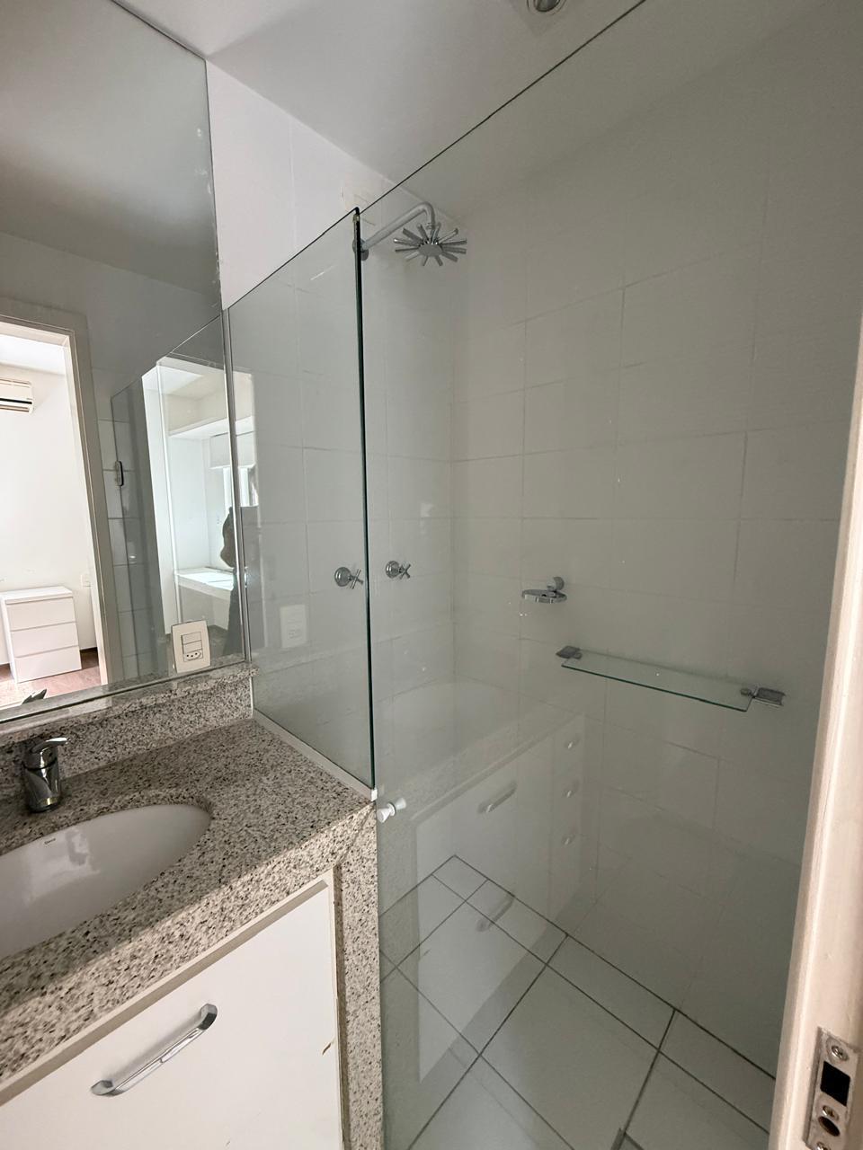 Cobertura Duplex Ed. Solar Saint Onoré com 4 Quartos e 220 m² para locação - Centro, Londrina/PR