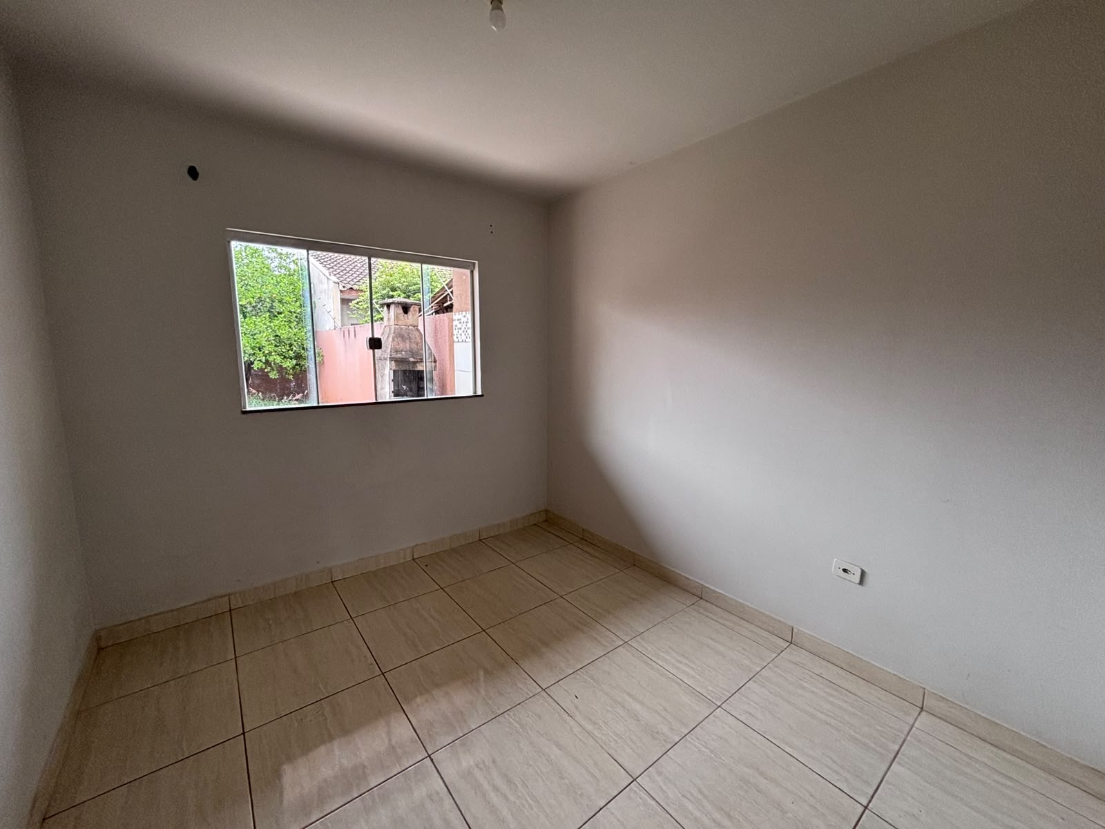 Casa com 2 Quartos e 2 Vagas, 80m² - Jardim Monterey, Sarandi/PR