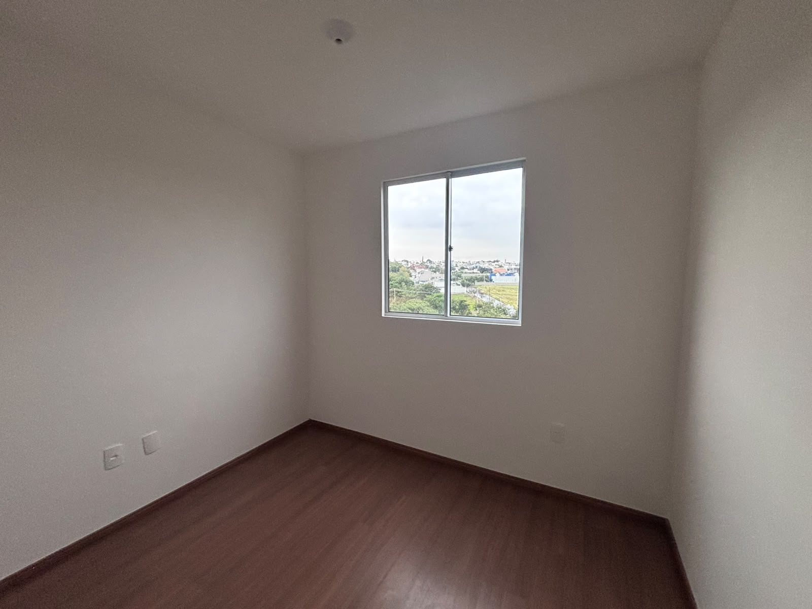 Apartamento com 2 Quartos, 49 m² e 1 Vaga - Zona 07, Maringá/PR