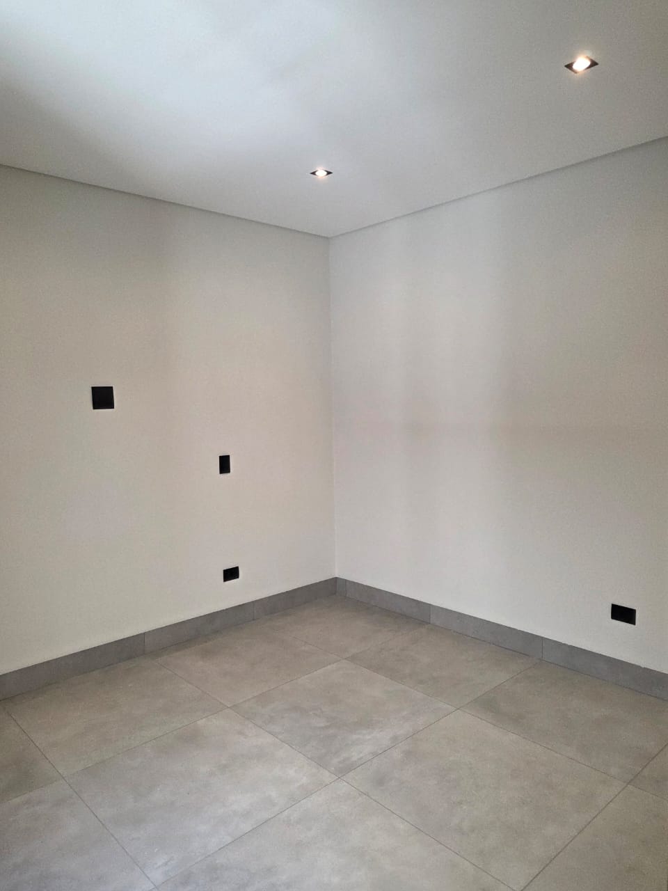 Excelente casa para locação/ venda  com 3 Suítes, 206 m² - Jardim Espanha, Maringá/PR