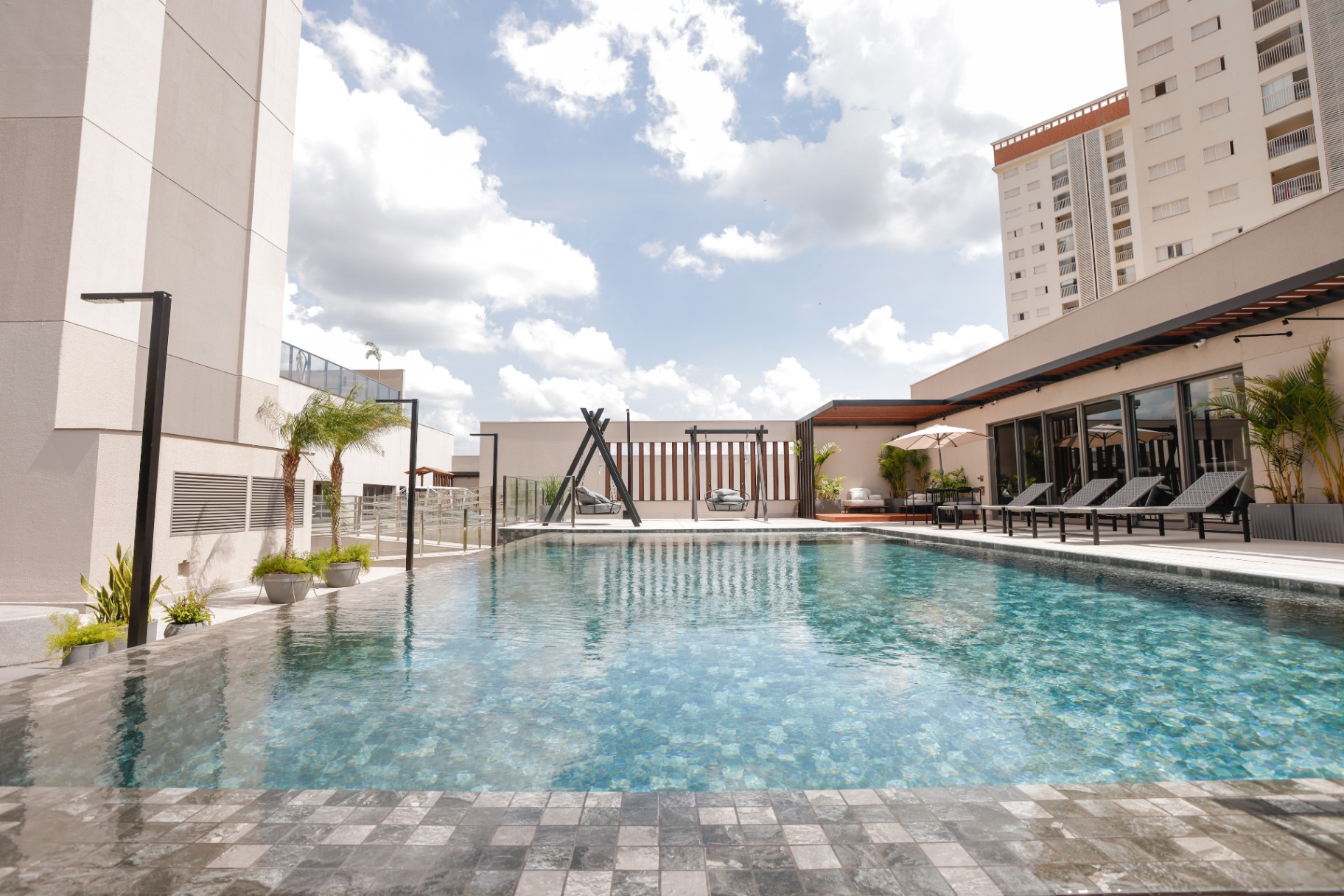 APARTAMENTO DE ALTO PADRÃO 3 SUÍTES AV. ITORORÓ R$-2.250.000,00