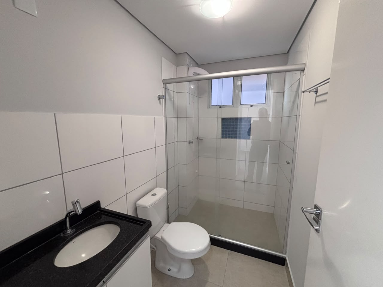 Apartamento com 2 Quartos e 48m² na Zona 03 - Maringá/PR