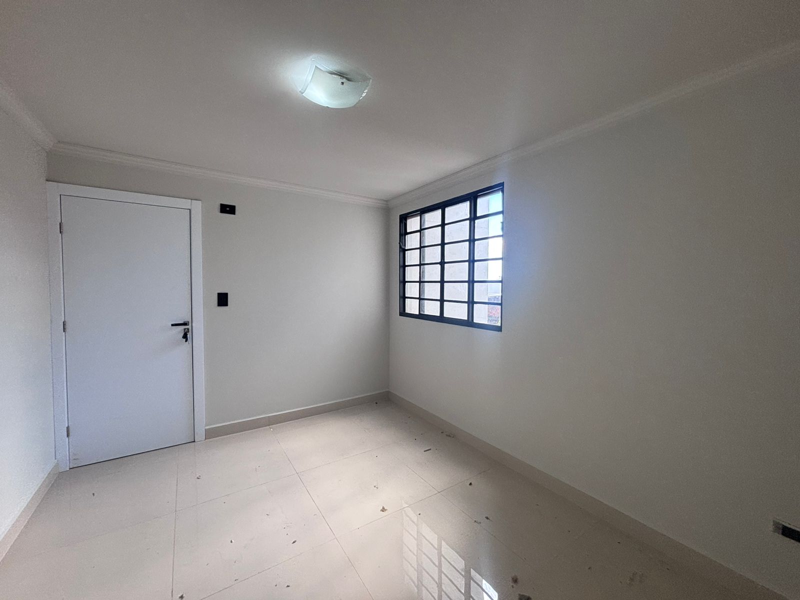 Apartamento com 2 Quartos e 48 m² no Jardim Guairacá - Maringá/PR