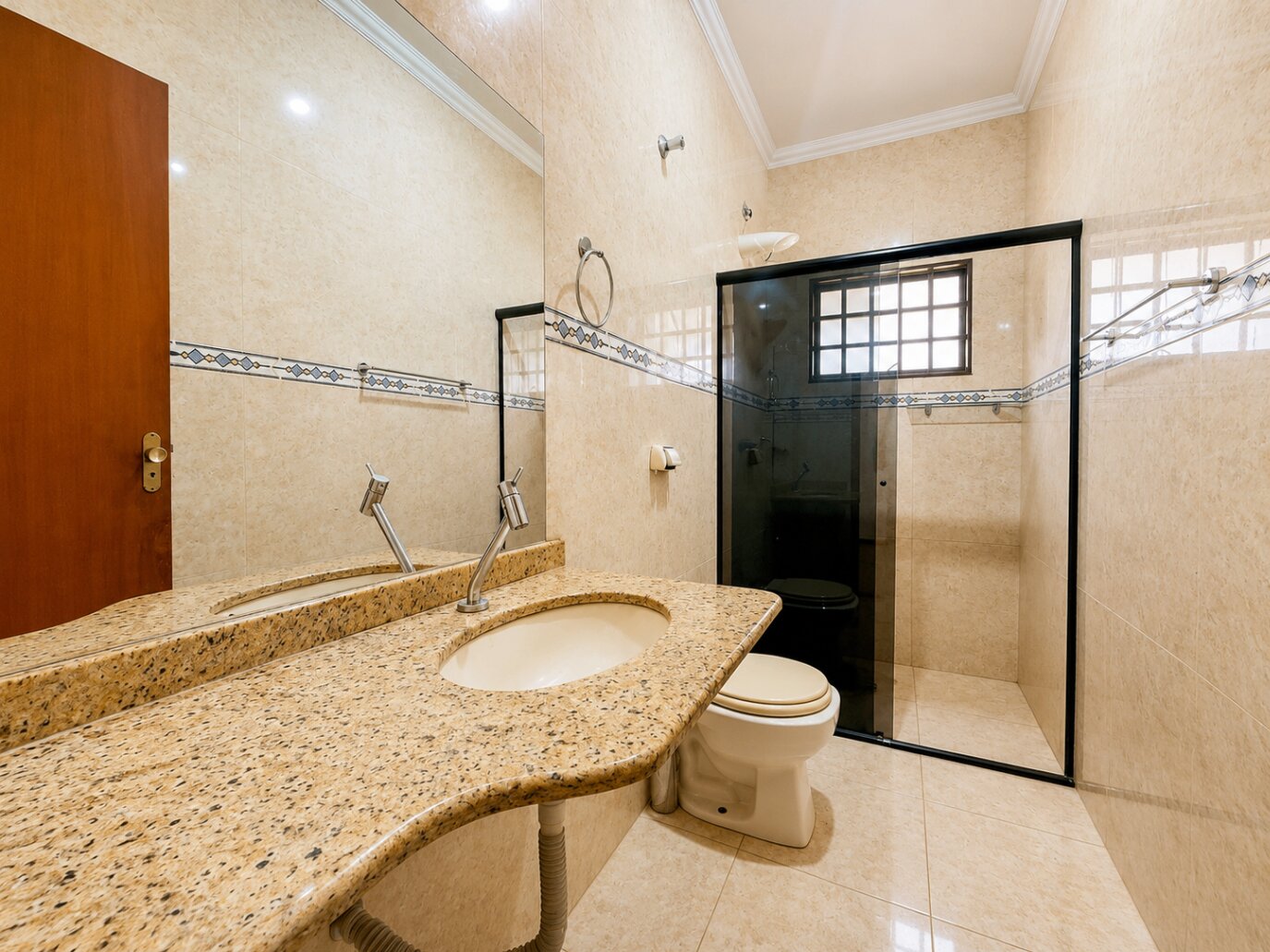 Casa com 3 Quartos, 120m² - Parque Industrial 200, Maringá/PR