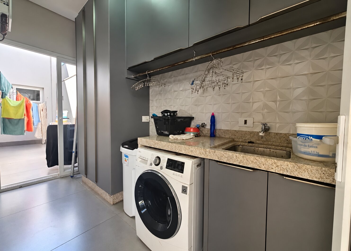Casa com 3 Quartos, 276 m² à Venda no Jardim São Conrado - Maringá/PR