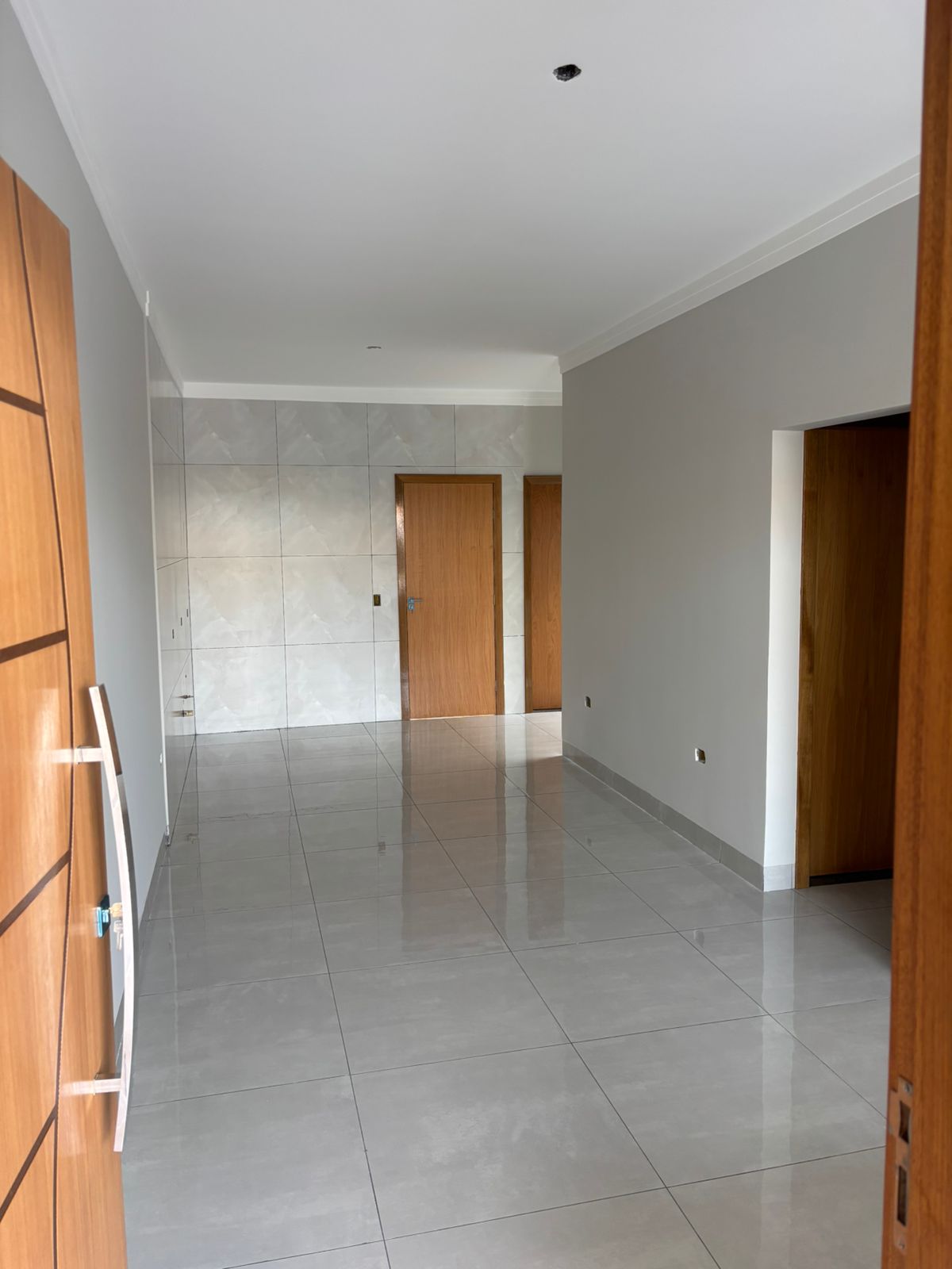 Casa Moderna com 1 Suíte e Área Gourmet à Venda em Maringá/PR