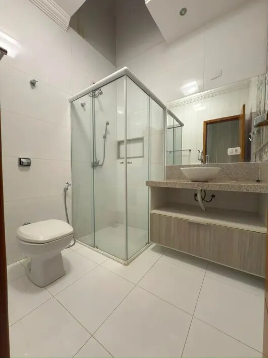 Mude sem começar do zero: casa mobiliada com 3 suítes e espaço gourmet no Jardim Paraizo