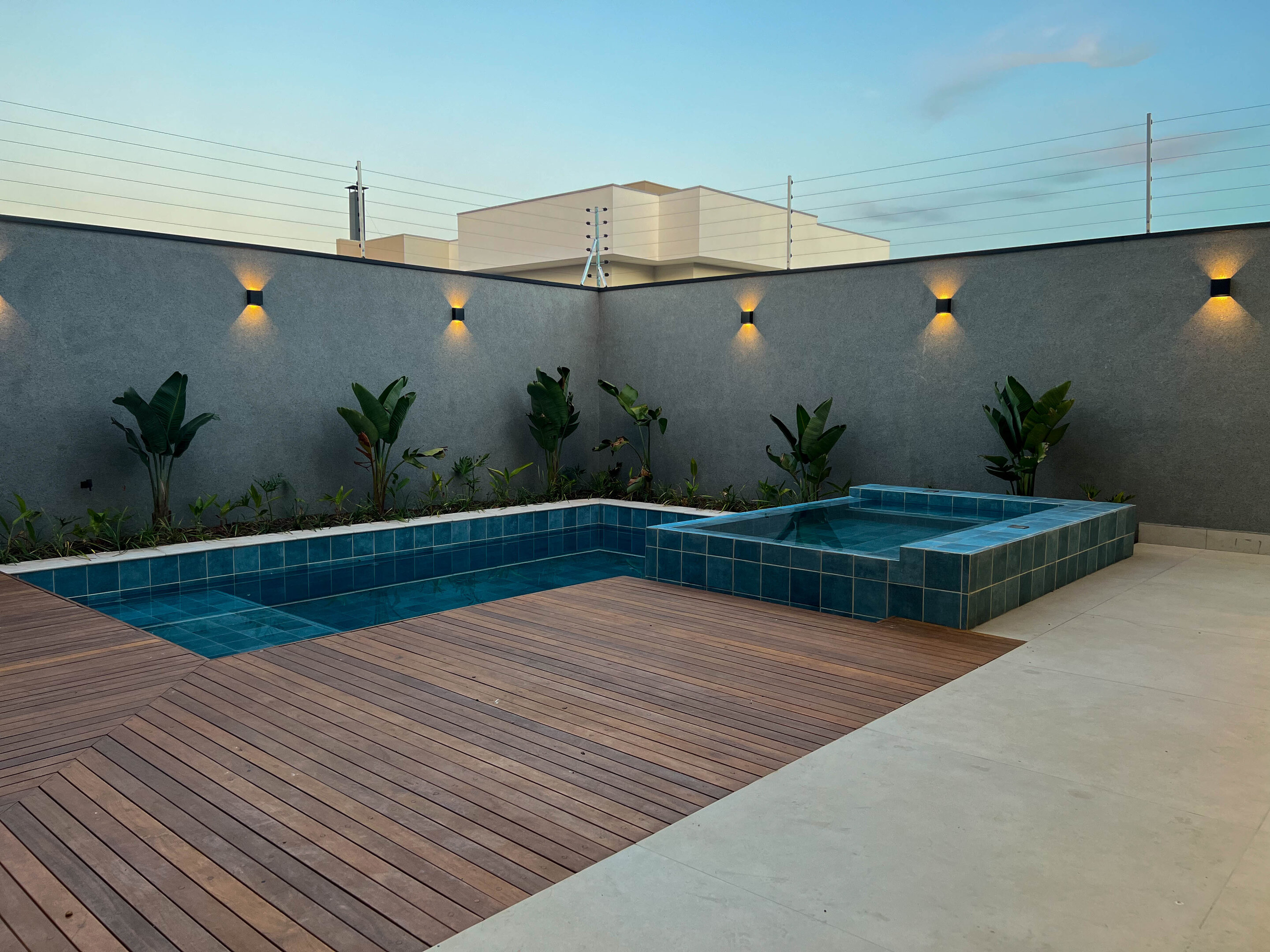 CASA DE ALTO PADRÃO 4 Quartos, 420 m² - JARDIM DAS NAÇÕES, Maringá/PR