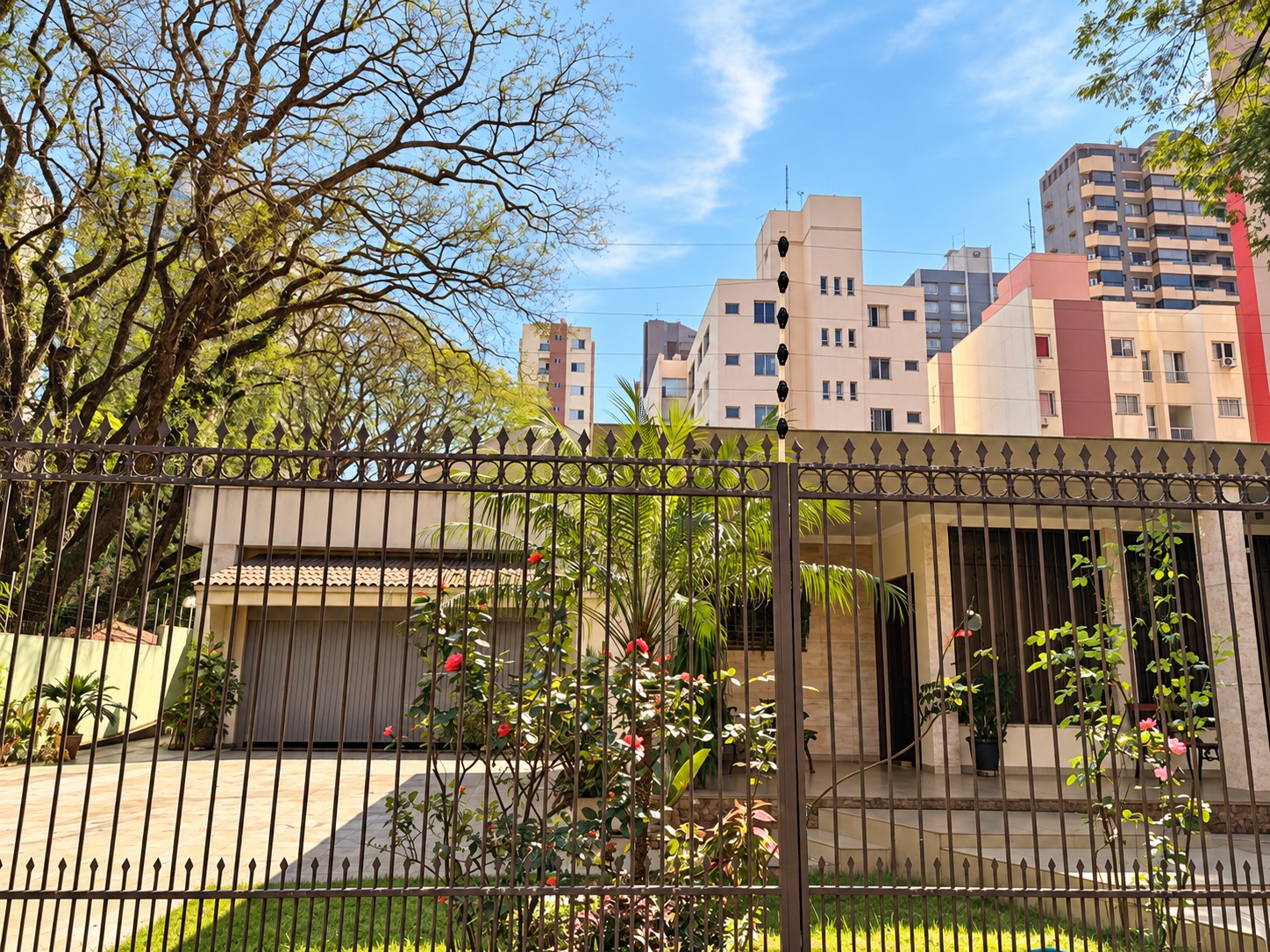 Casa com 5 Quartos, 400 m² - Zona 07, Maringá/PR