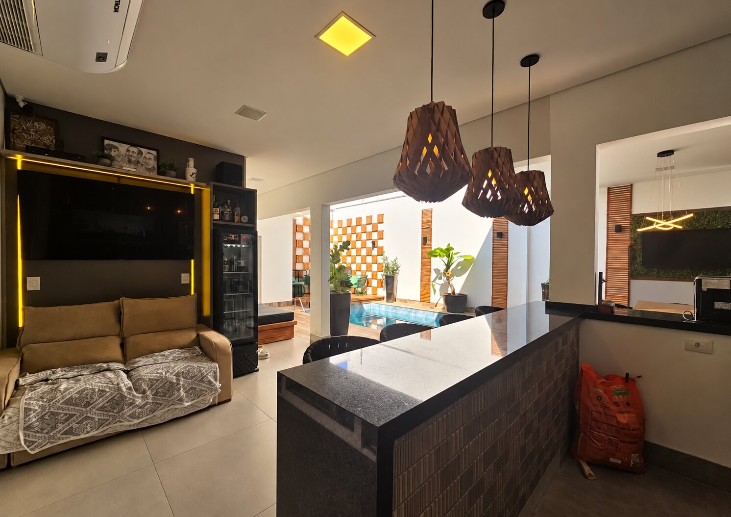 Casa com 3 Quartos, 276 m² à Venda no Jardim São Conrado - Maringá/PR