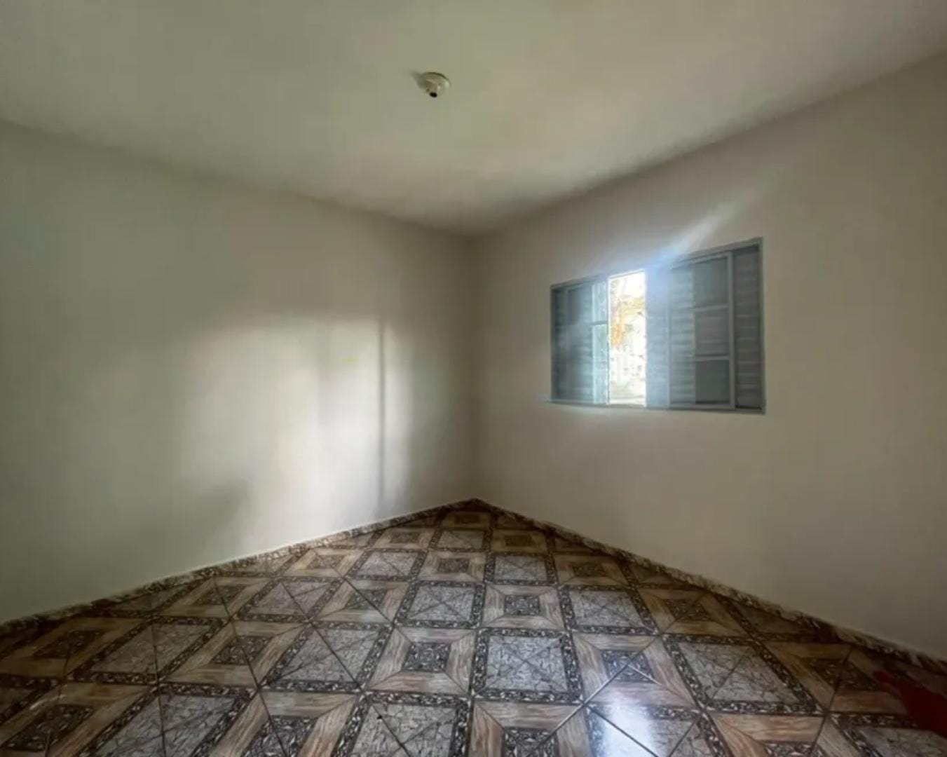 Casa para alugar com 2 Quartos em Maringá