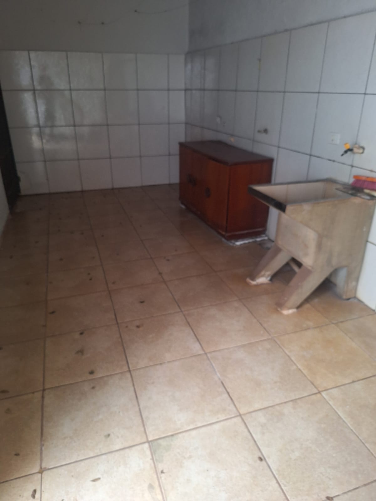 Casa para alugar 2 quartos + 1 suíte