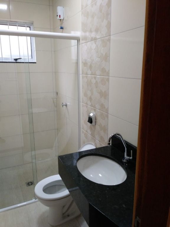 Casa com 3 Quartos, 97 m² - Parque Residencial Quebec, Maringá/PR