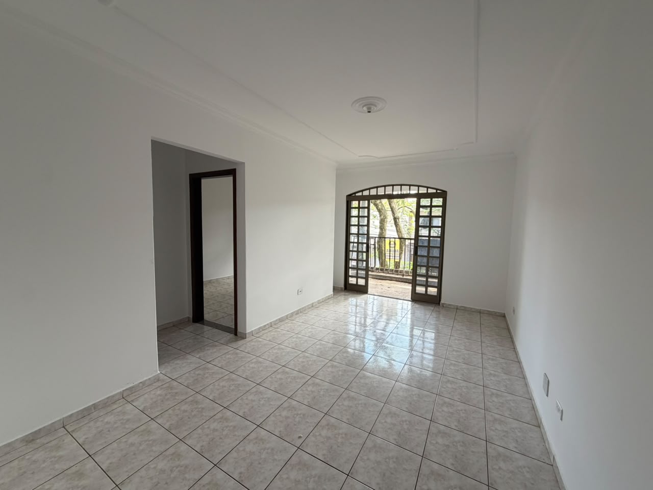 Apartamento com 3 Quartos e 80 m² - Vila Morangueira, Maringá/PR