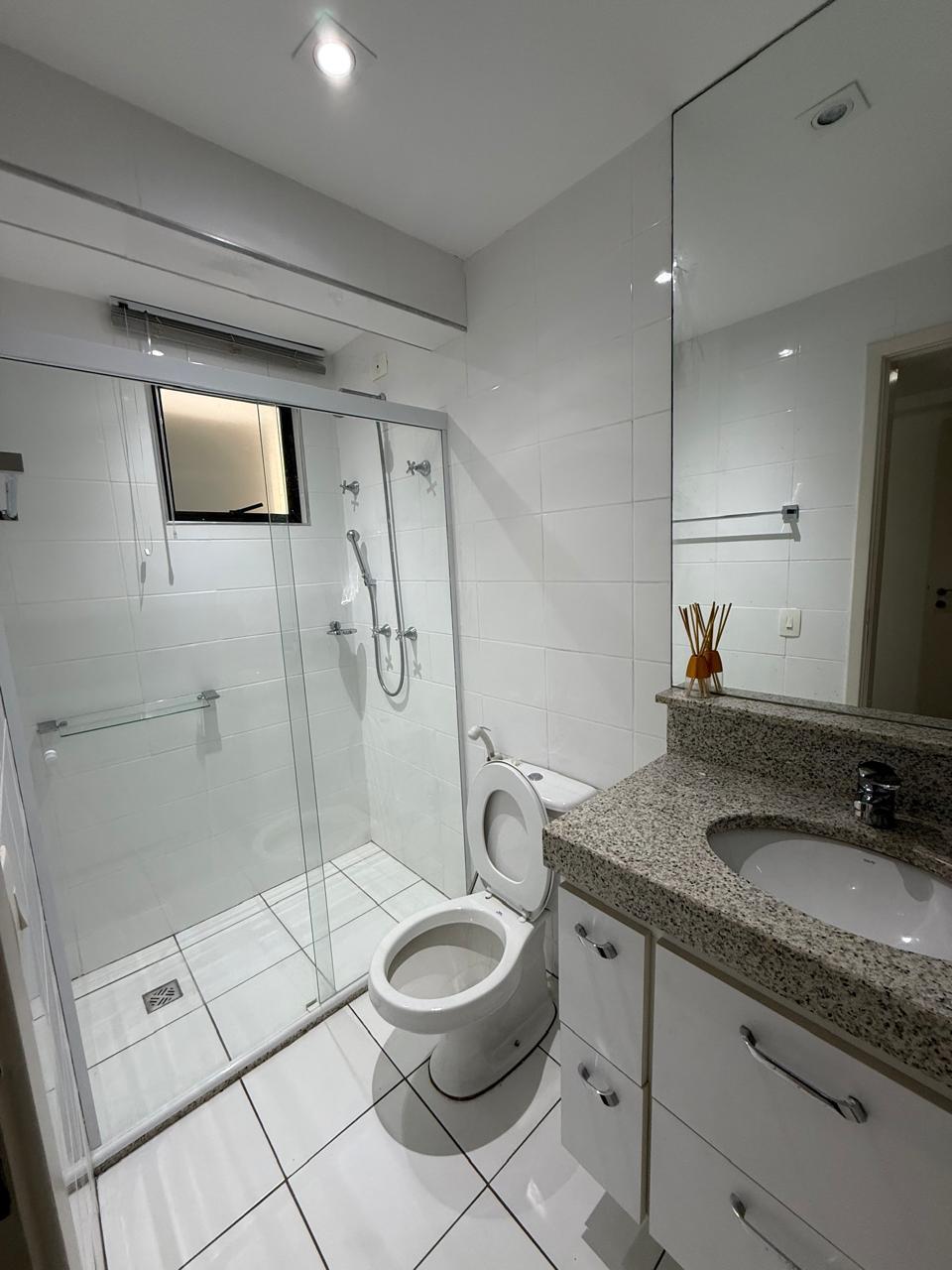 Cobertura Duplex Ed. Solar Saint Onoré com 4 Quartos e 220 m² para locação - Centro, Londrina/PR