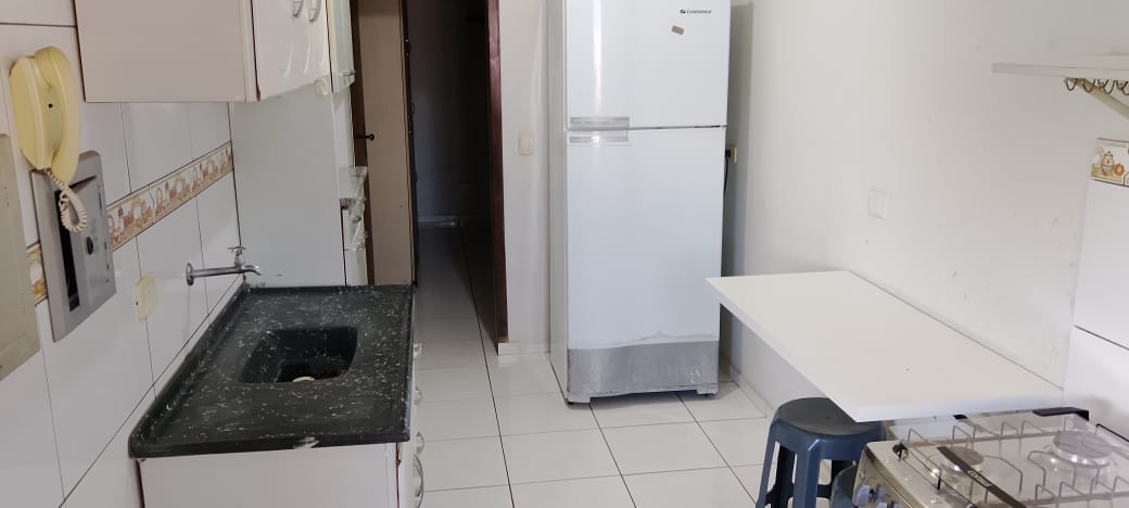 Apartamento  com 1 quarto e sacada em Maringá
